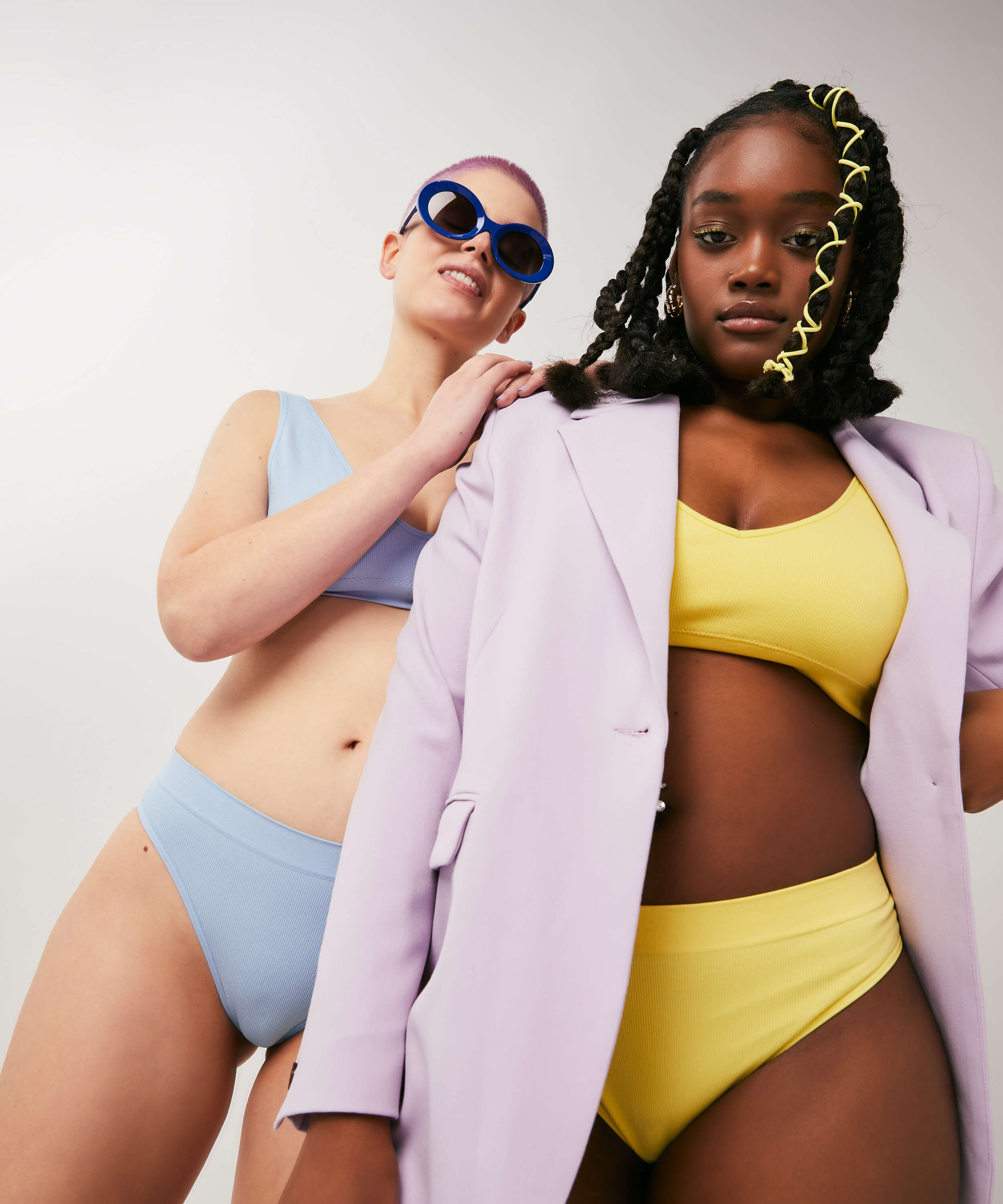 Brassi&egrave;re Bae, Jaune, main