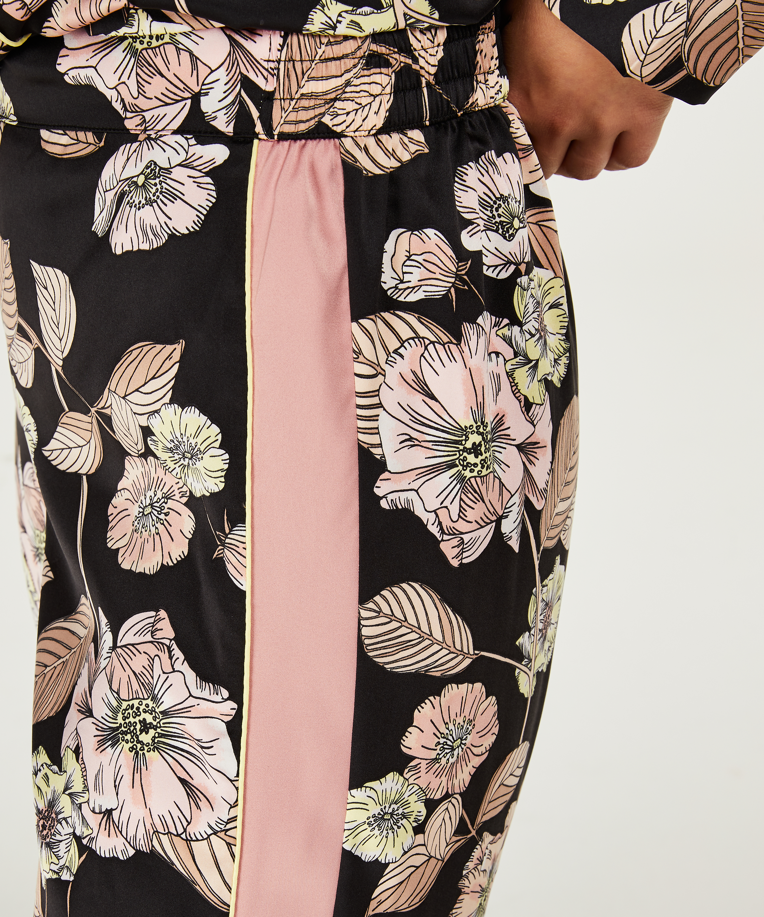 Pantalon de pyjama satiné Emily, Noir, main