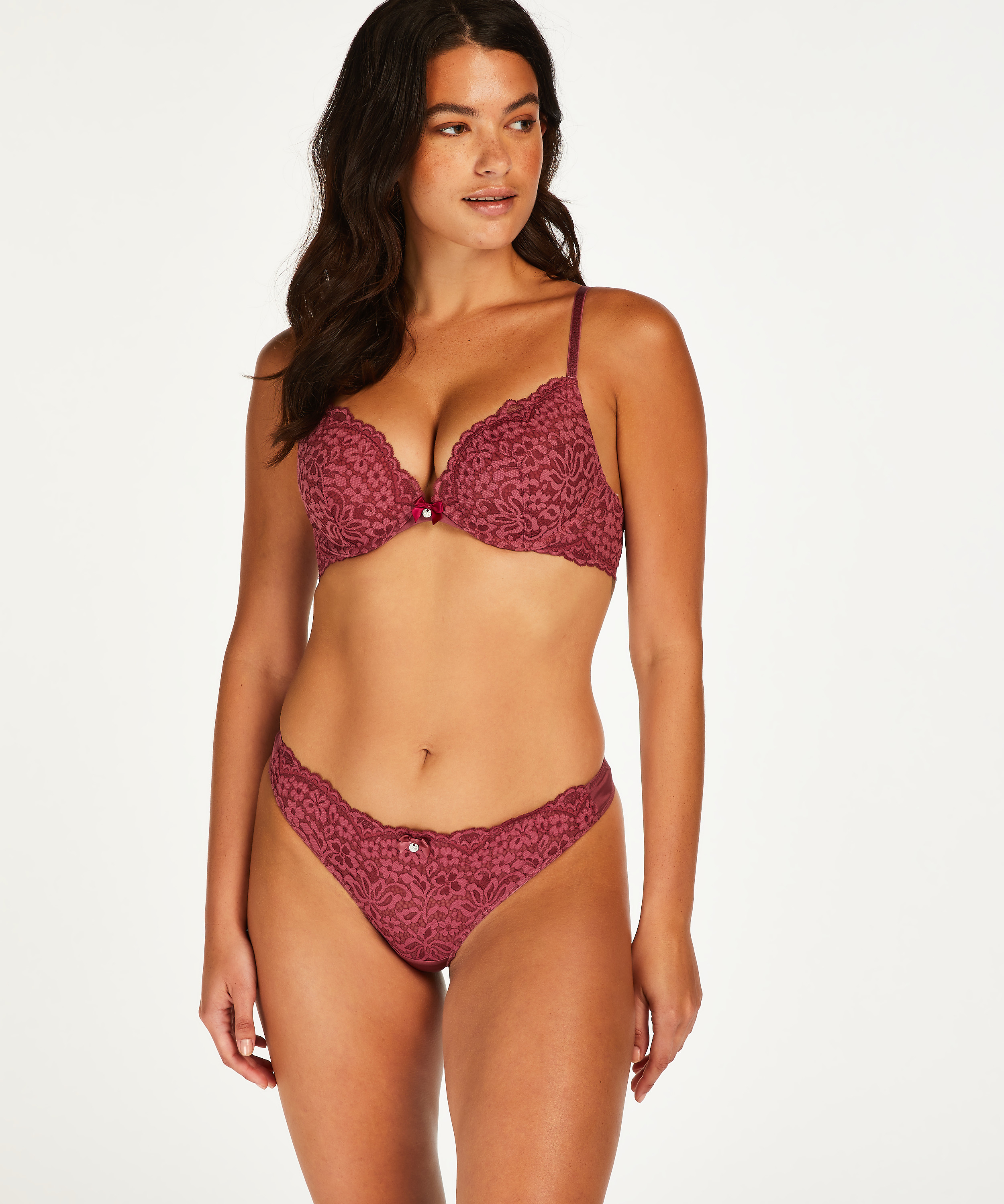 Soutien-gorge push-up à armatures rembourré Rose, Rouge, main