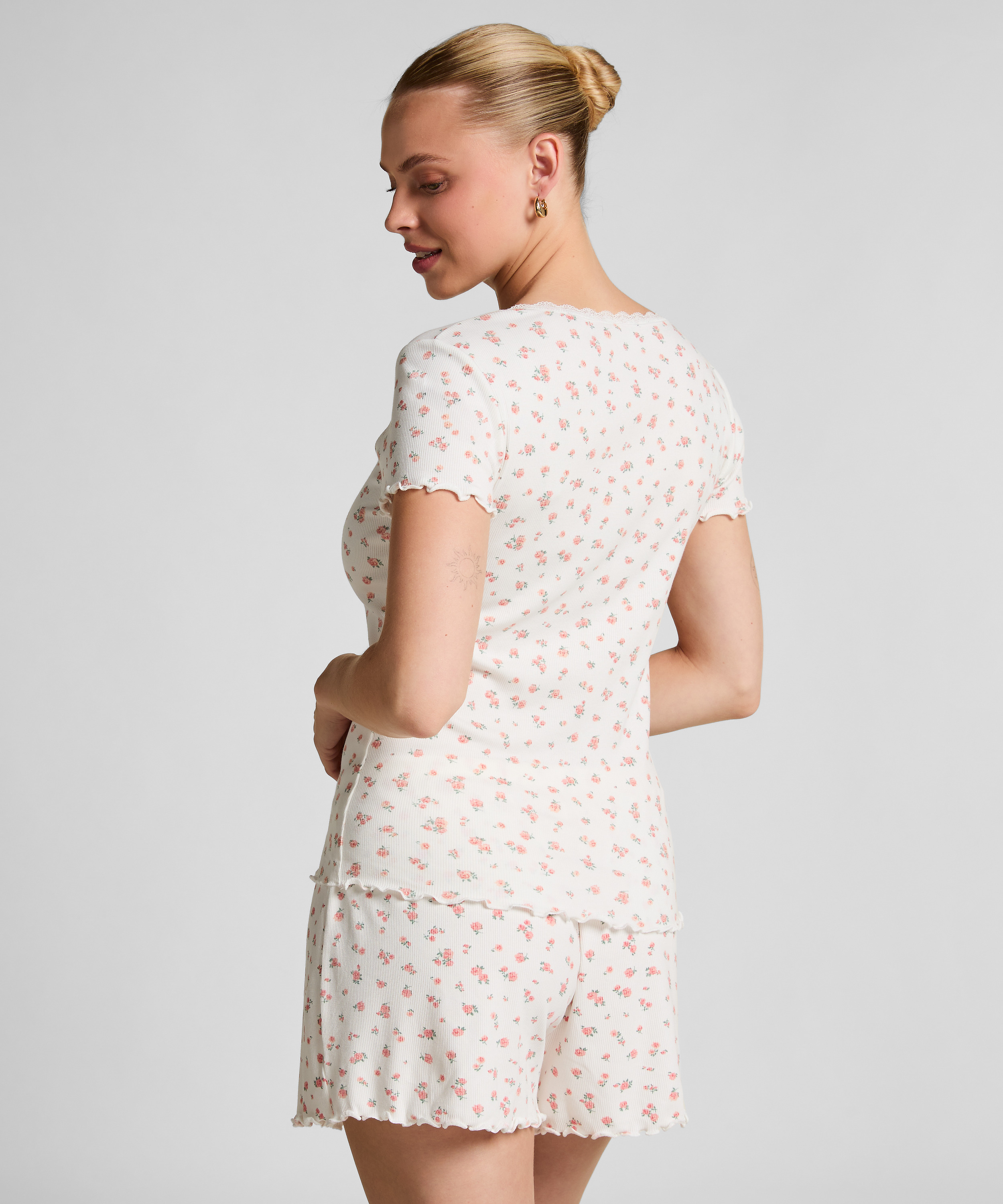 Haut à manches courtes en dentelle côtelée, Blanc, main