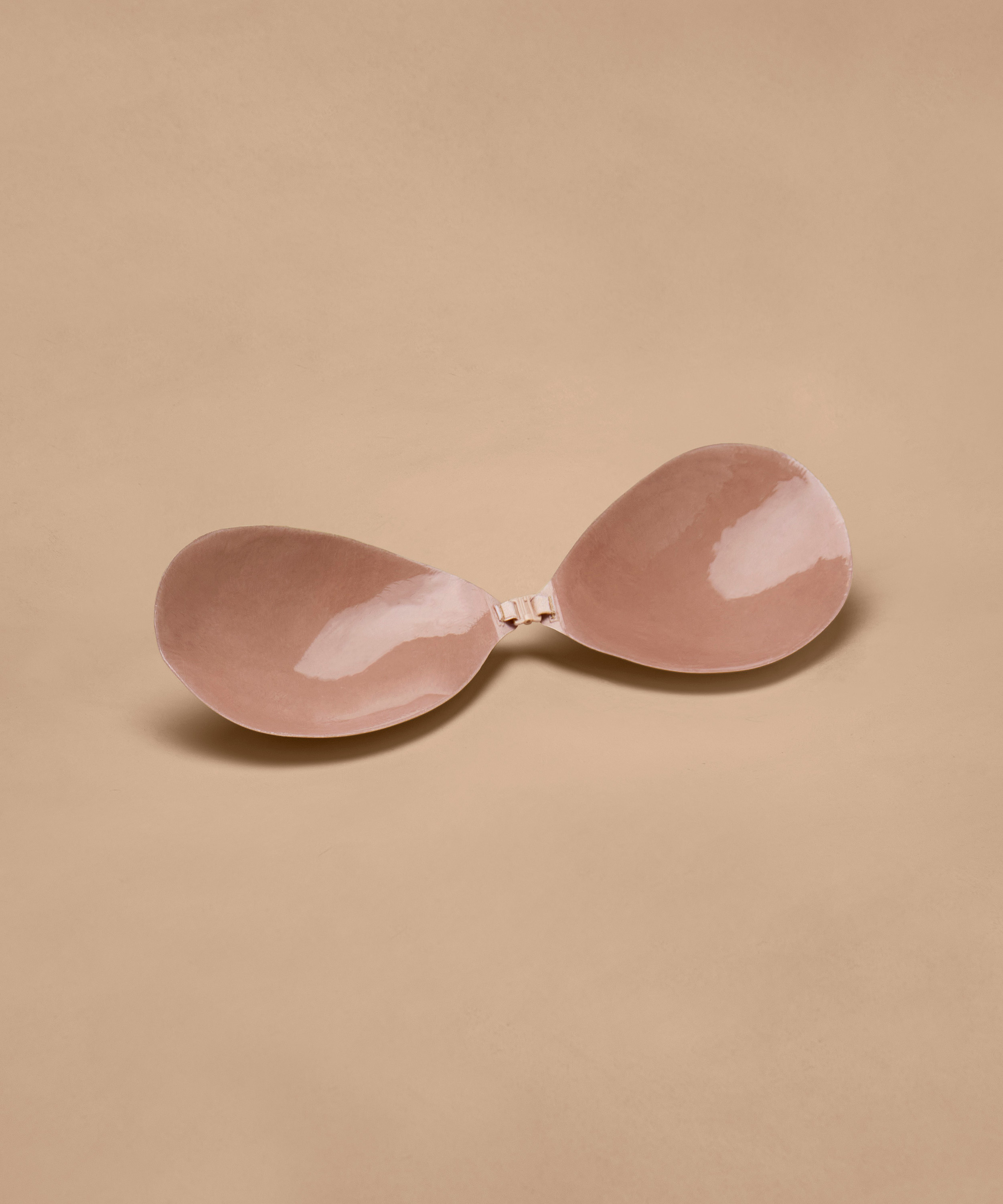 Soutien-gorge adhésif, Beige, main