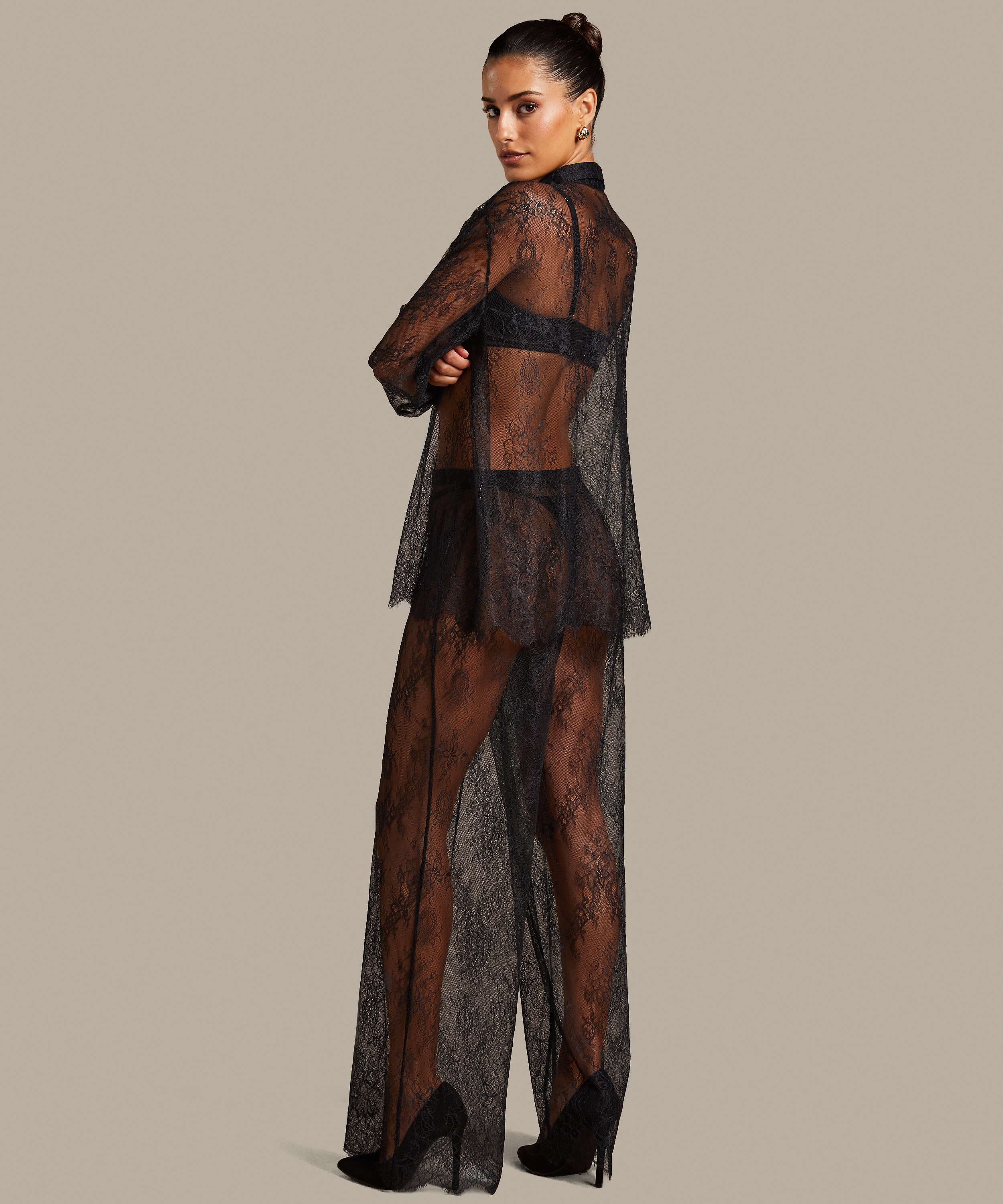 Haut en dentelle Camille, Noir, main