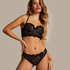 Soutien-gorge &agrave; armatures pr&eacute;form&eacute; sans bretelles Helena, Noir
