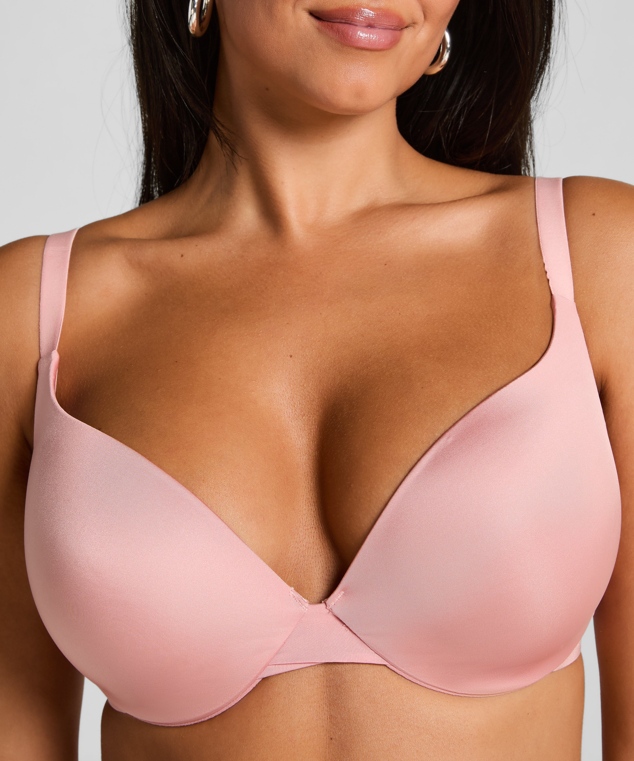 Soutien-gorge à armatures préformé push-up Smooth, Rose, main