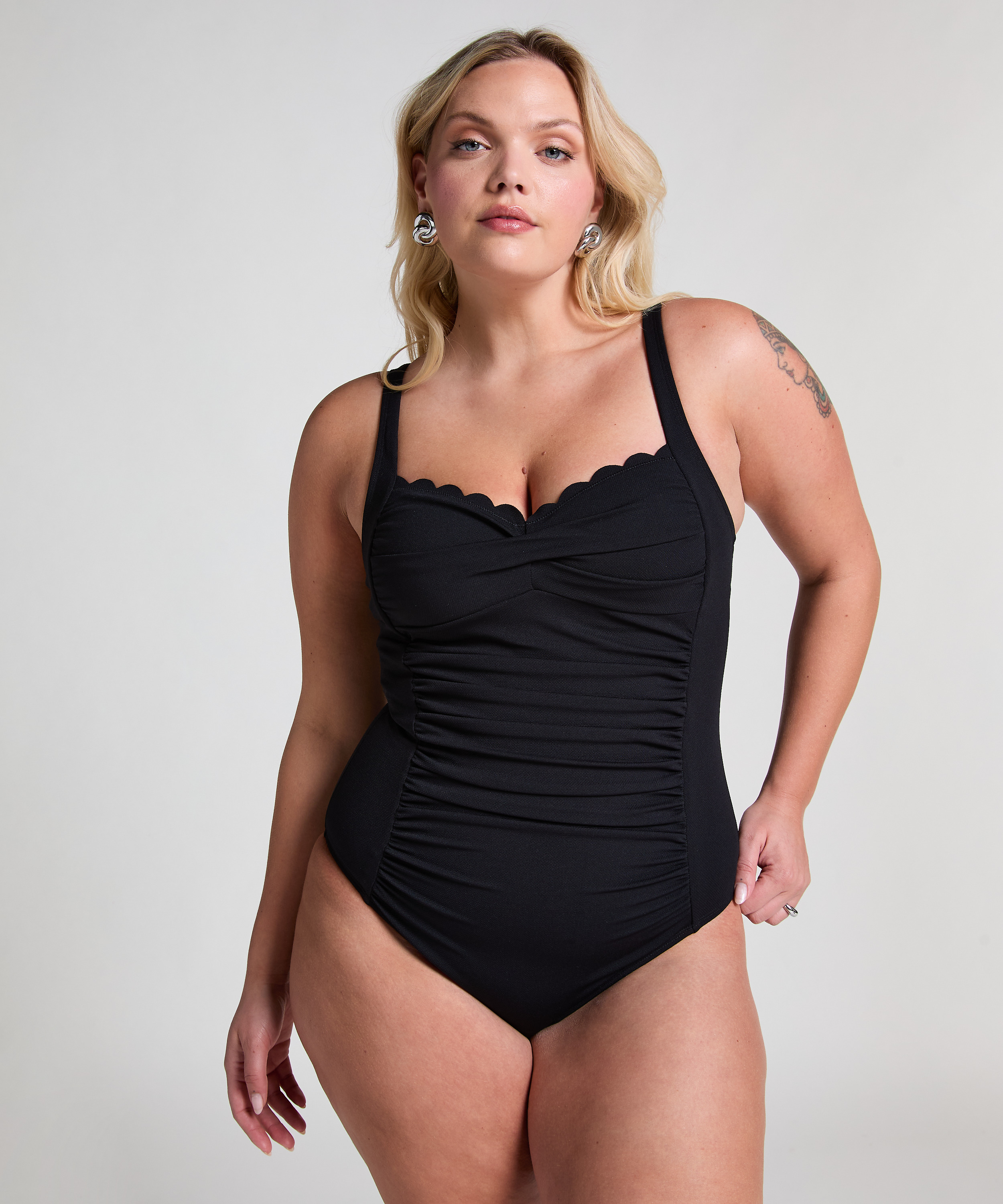 Maillot de bain Shaping Scallop, Noir, main