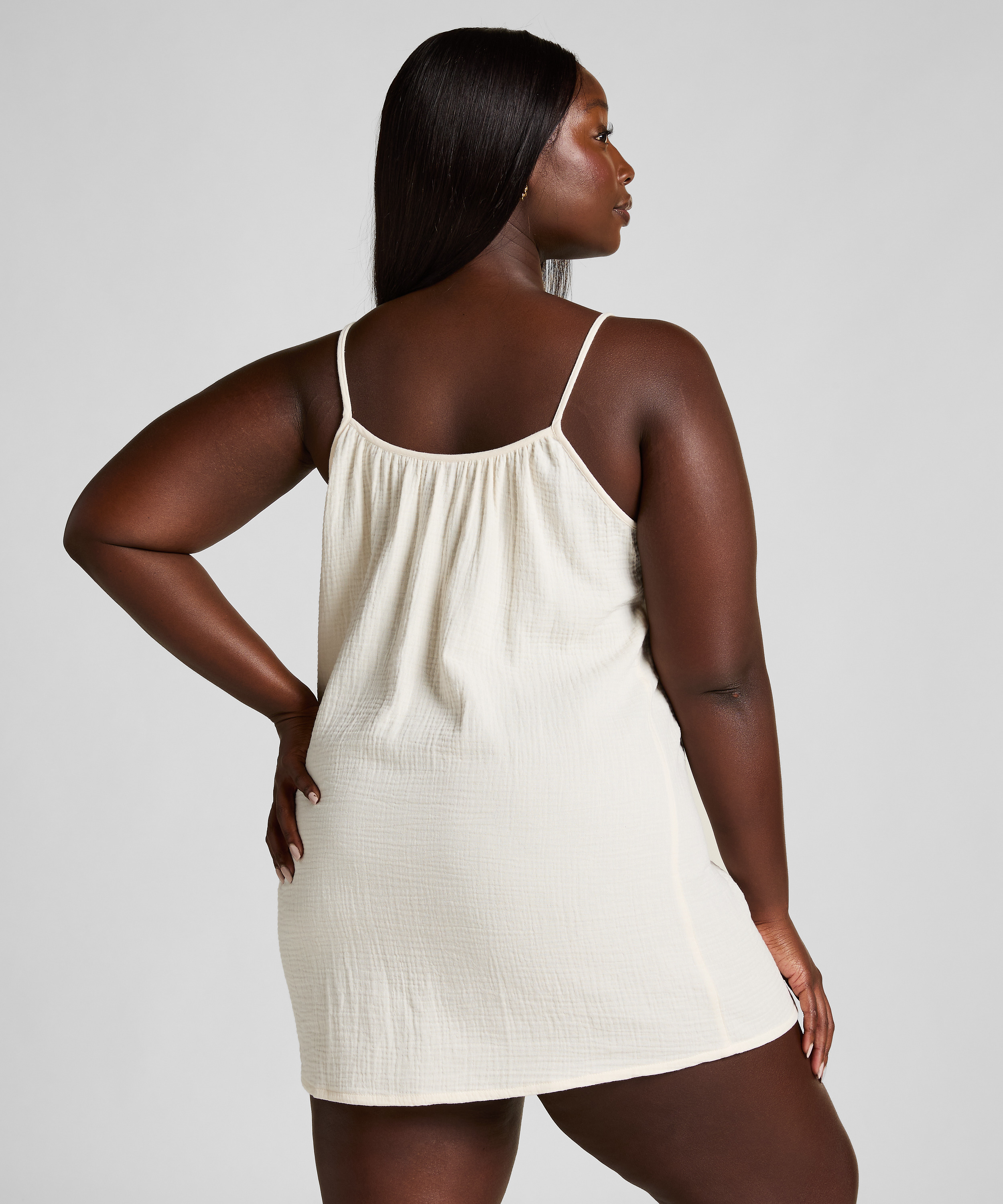 Nuisette en mousseline, Blanc, main