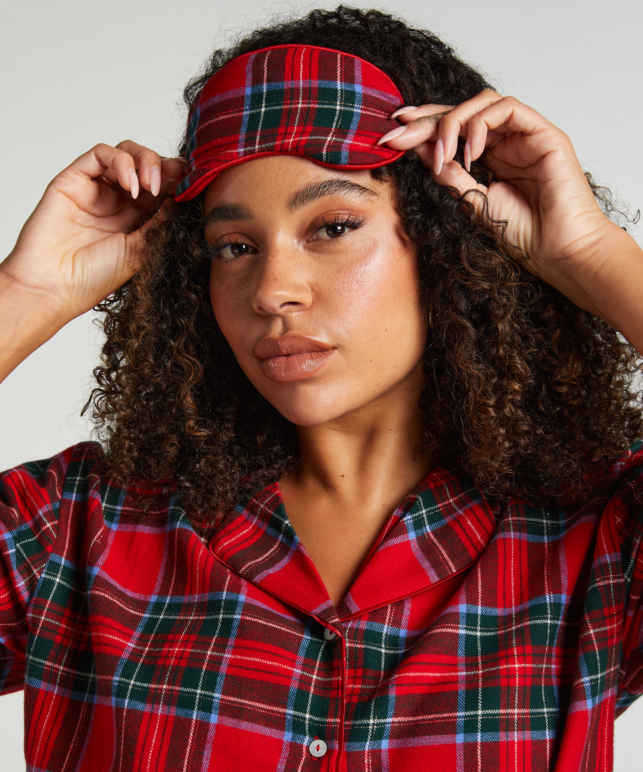 Masque pour dormir Flanelle, Rouge, main