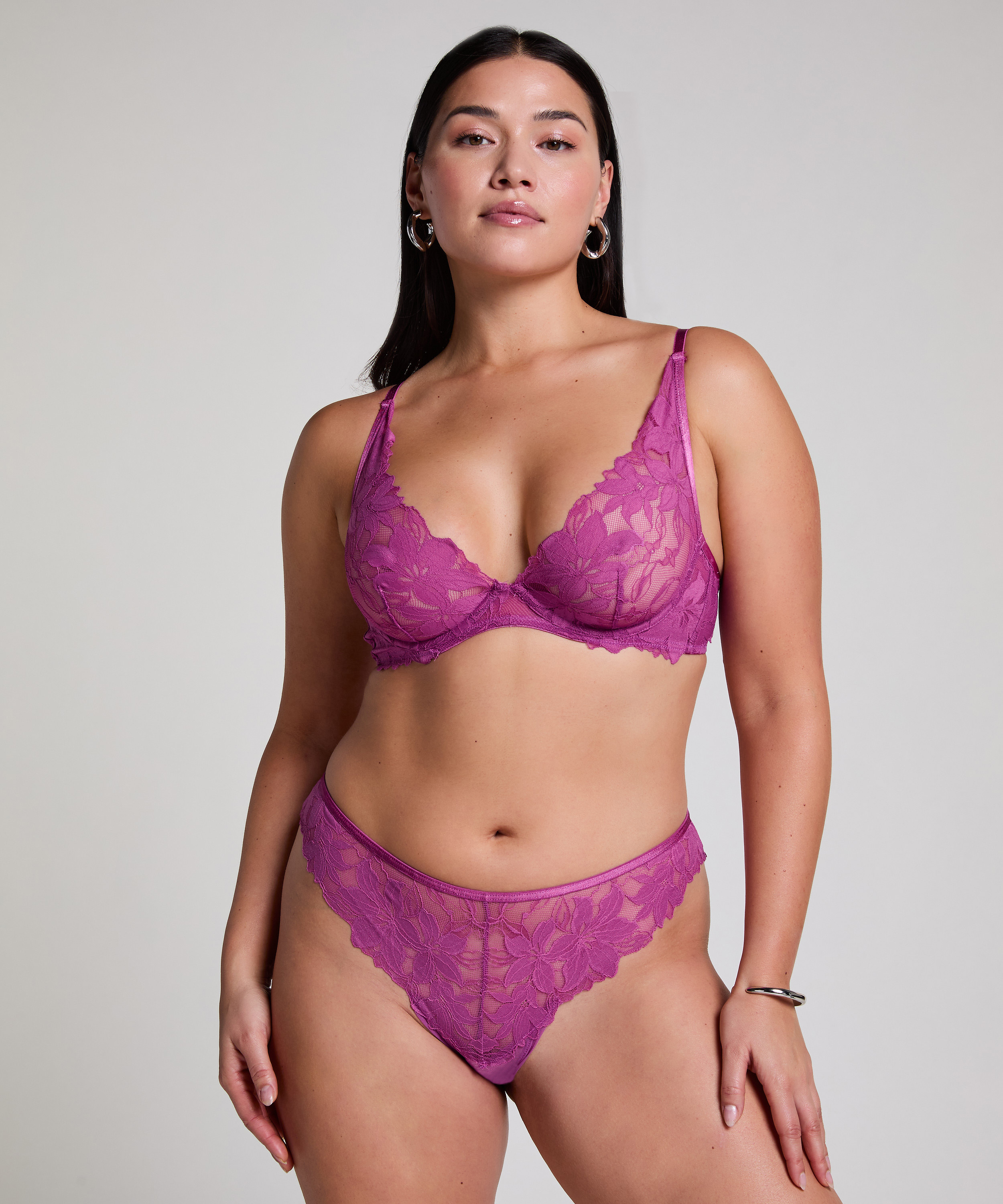 Soutien-gorge à armatures non-préformé Ingrid, Violet, main