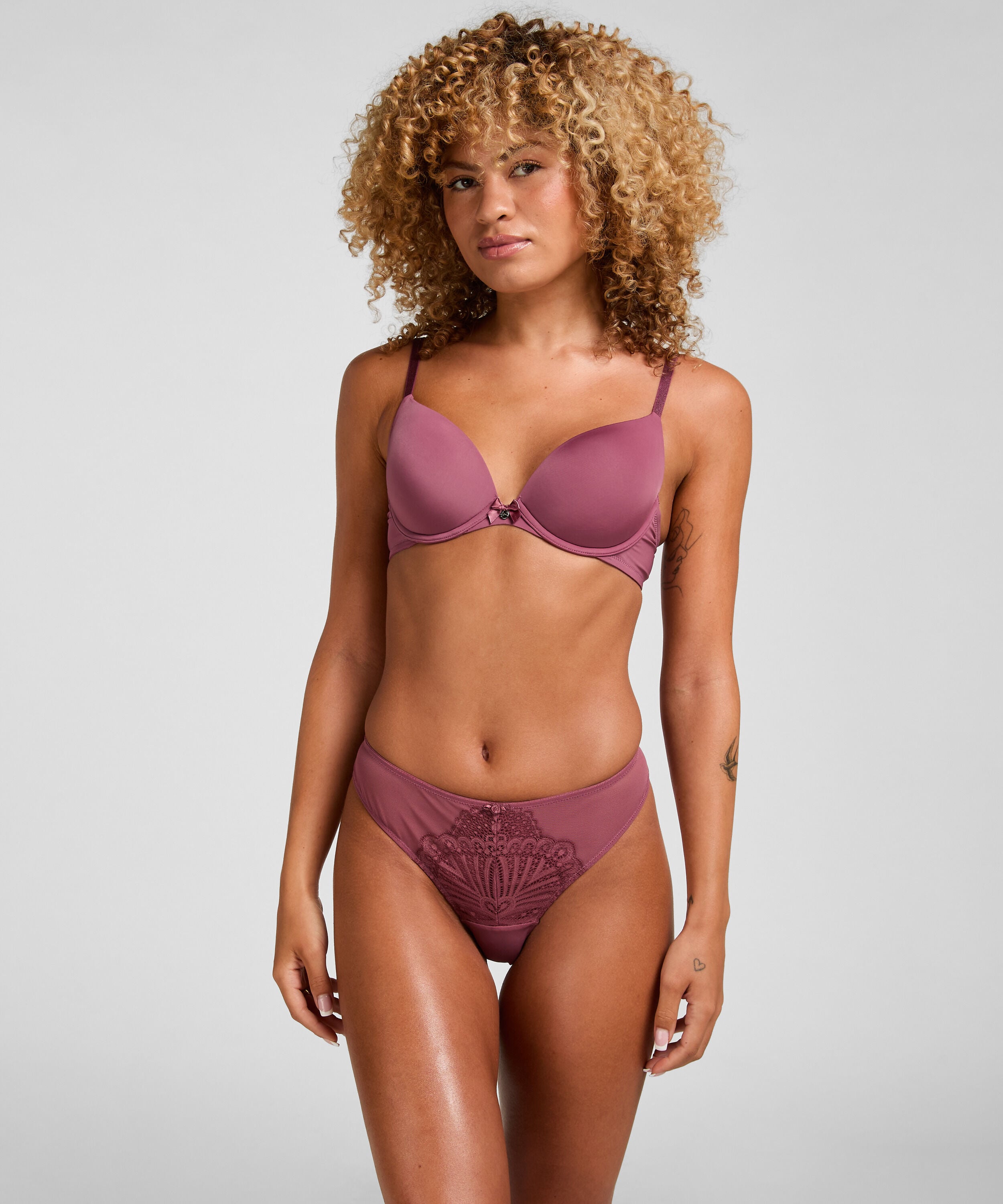 Brésilien Selena, Violet Brésilien Selena, Violet