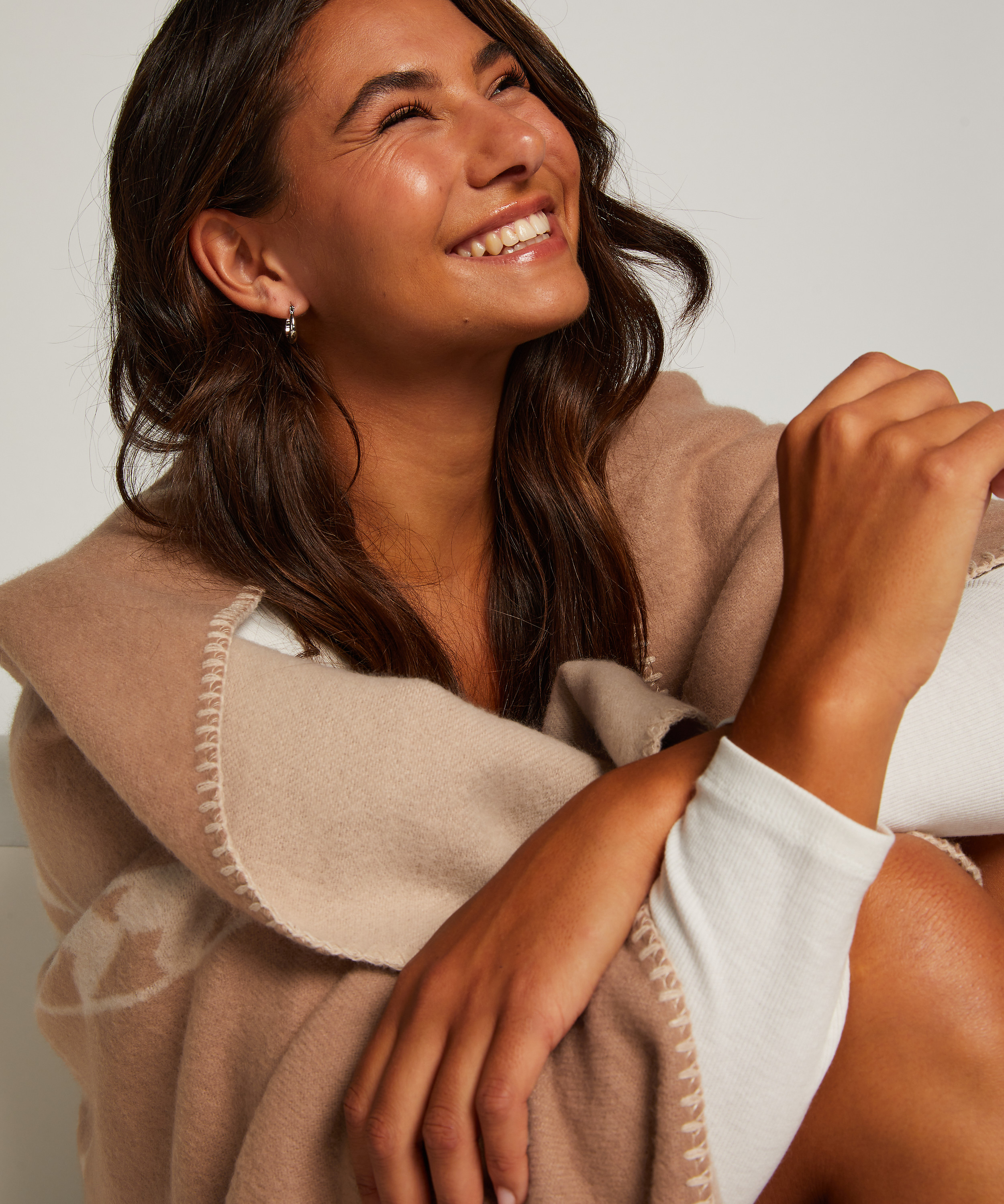 Plaid câlin Leonie, marron, main