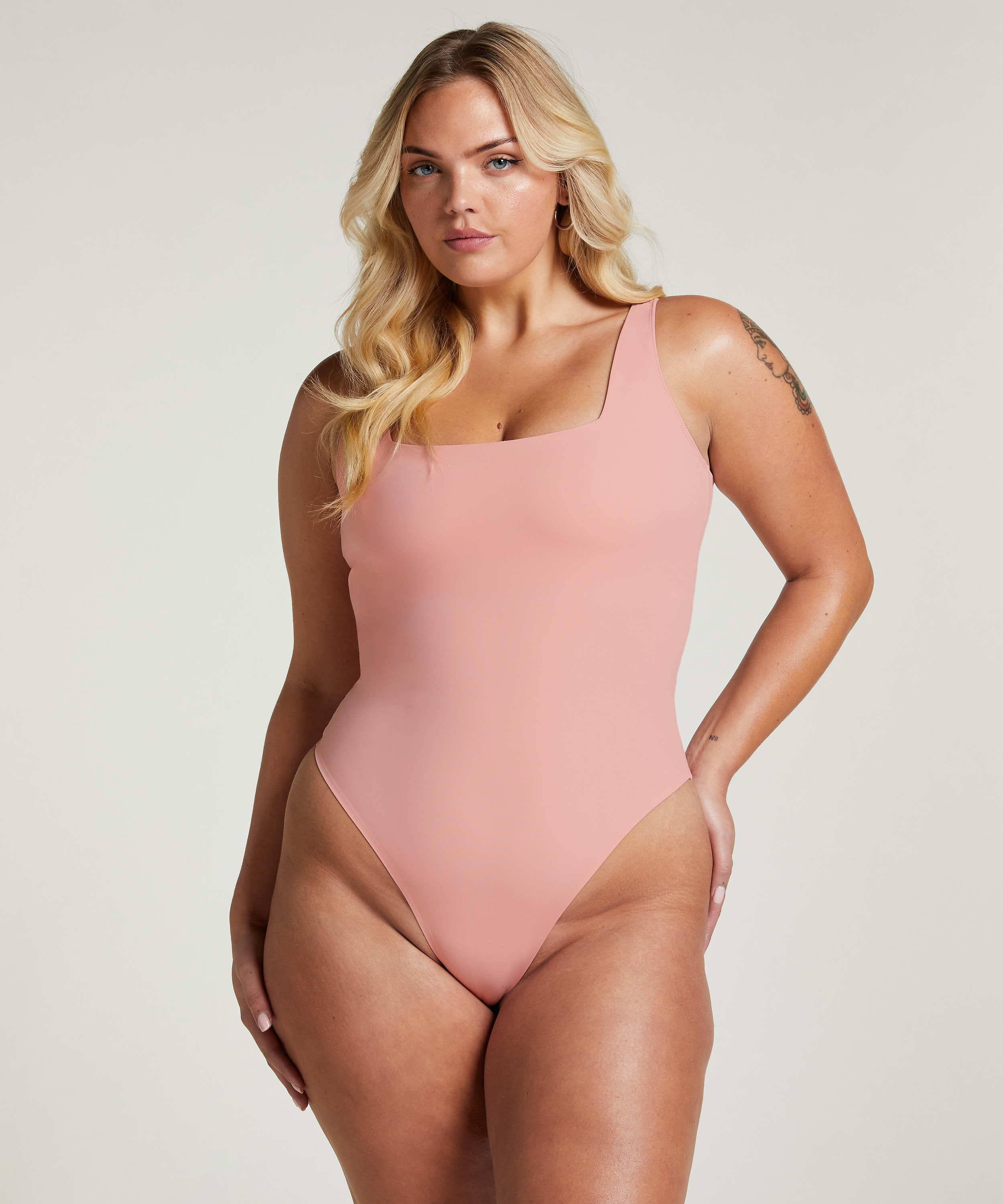 Smooth body, Rose, main