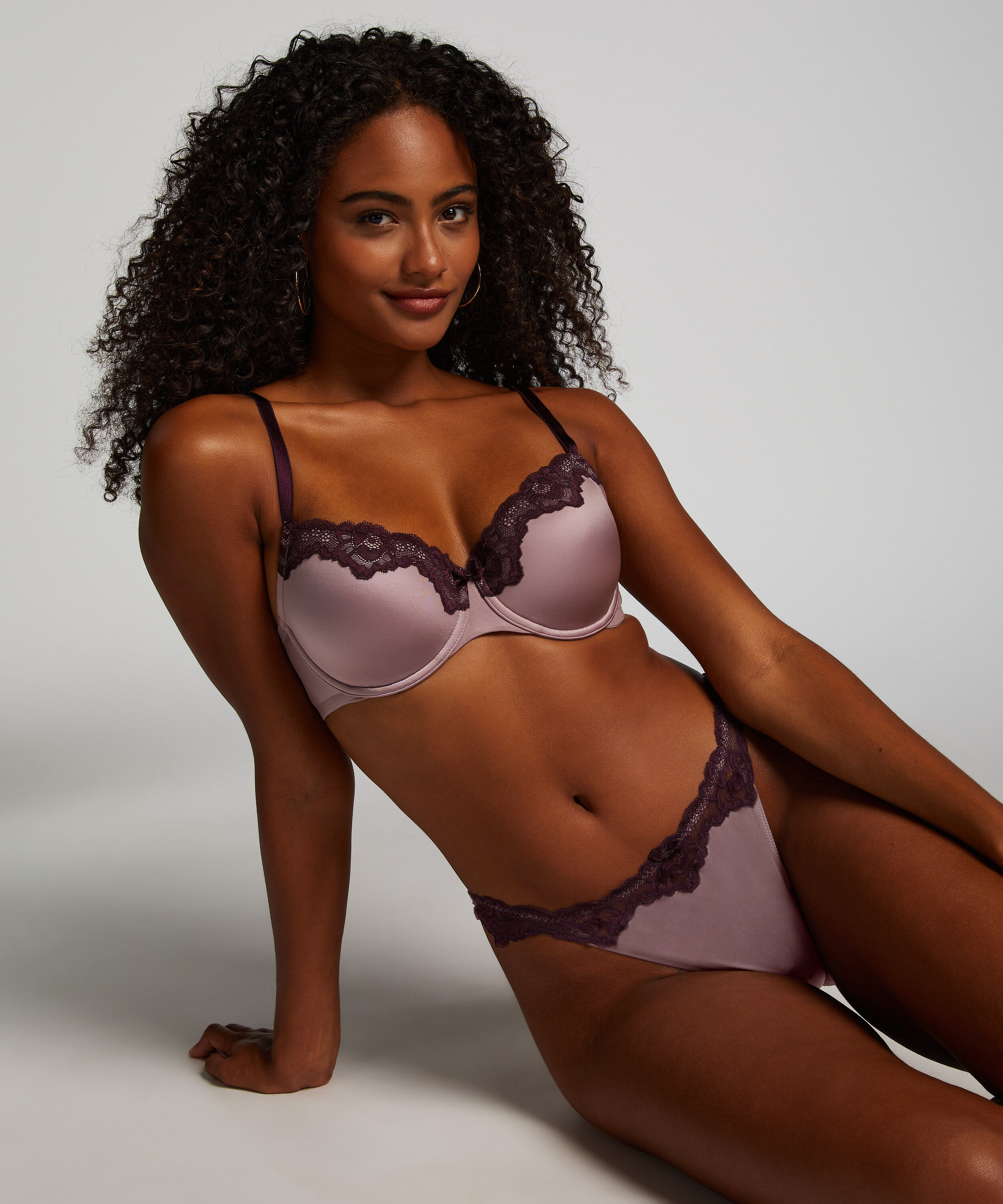 String Lace & Shine, Violet String Lace & Shine, Violet
