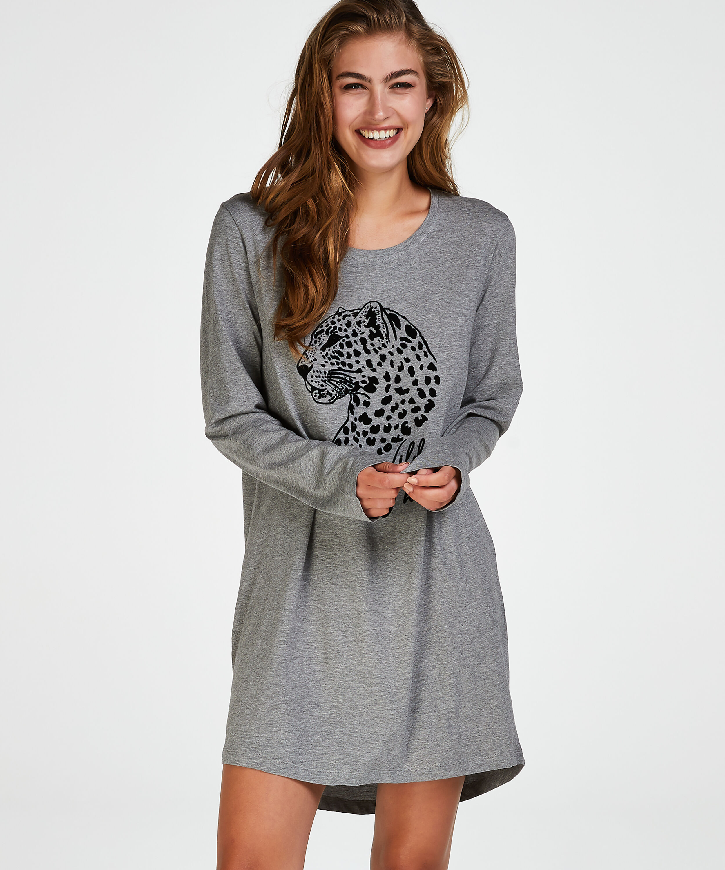 Chemise de nuit &agrave; d&eacute;collet&eacute; arrondi, Gris