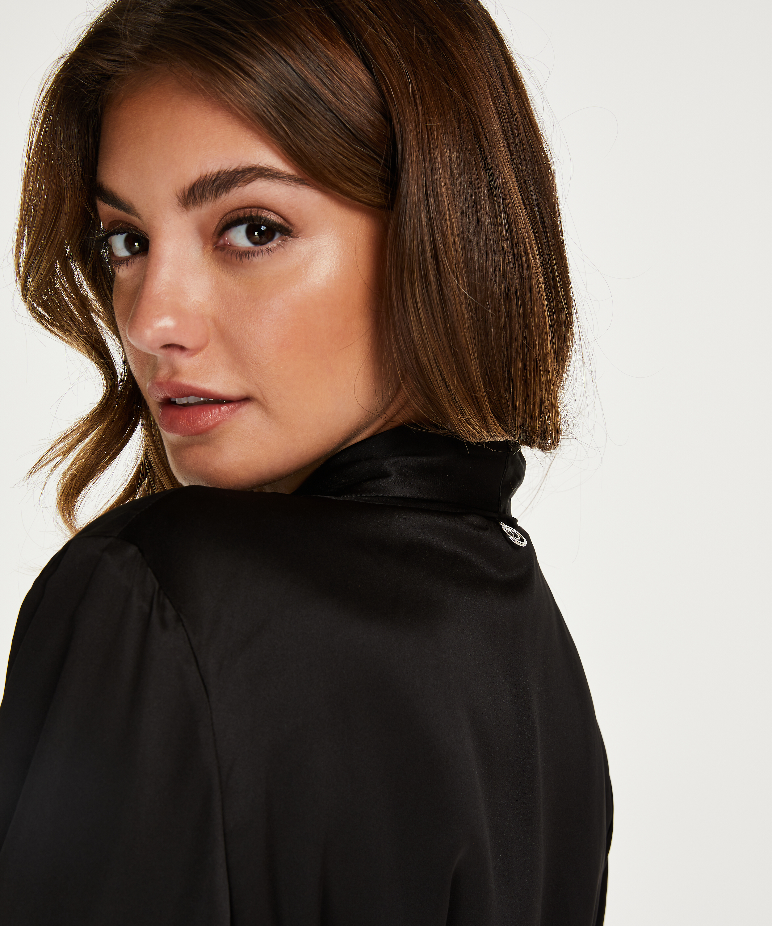 Peignoir en velours satiné Doutzen, Noir, main