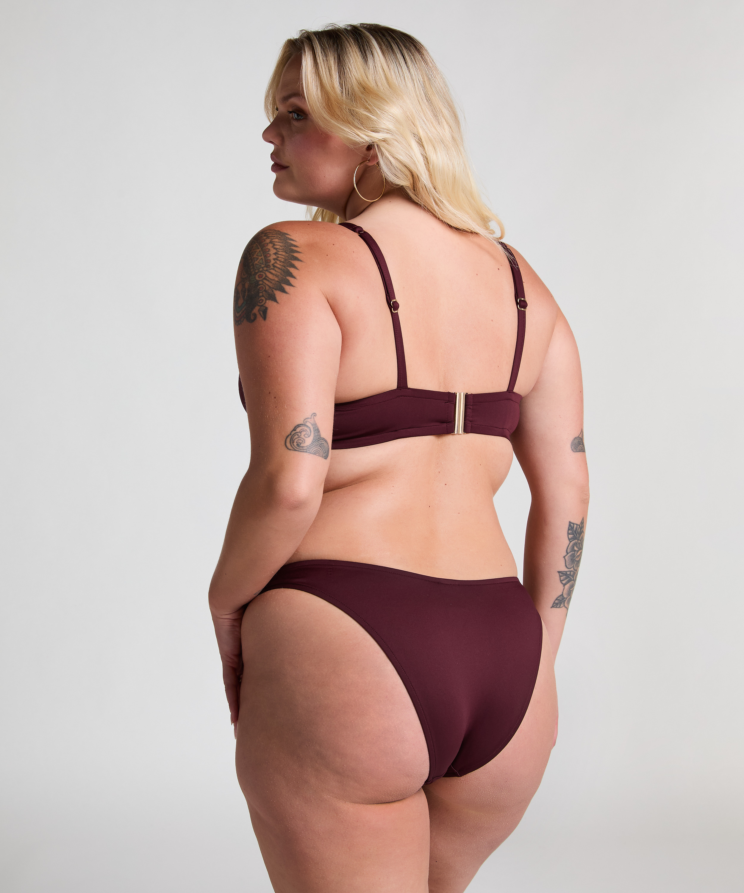 Bas de bikini à jambe haute en néoprène, Violet, main