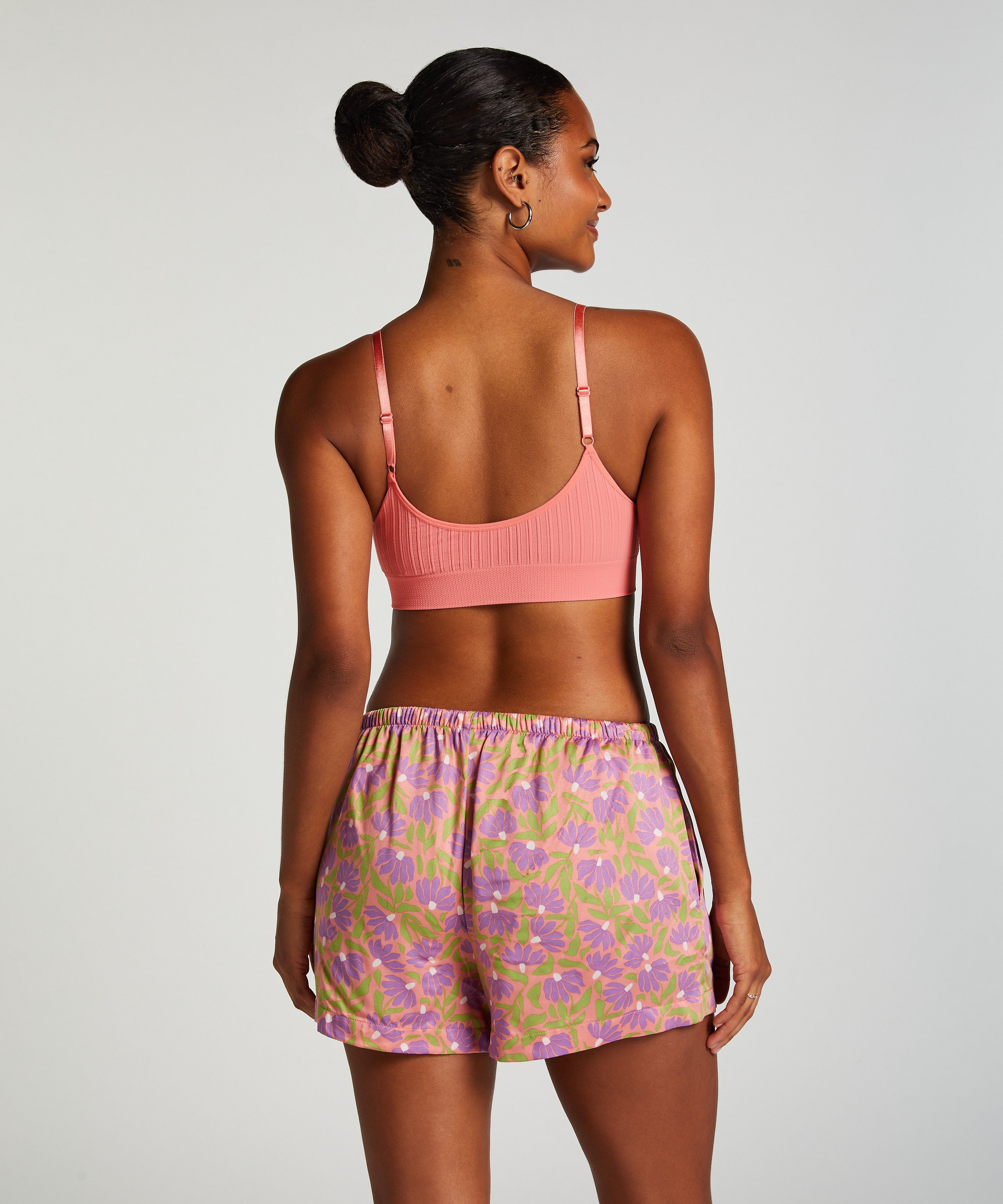 Brassi&egrave;re Dianne, Rose, main