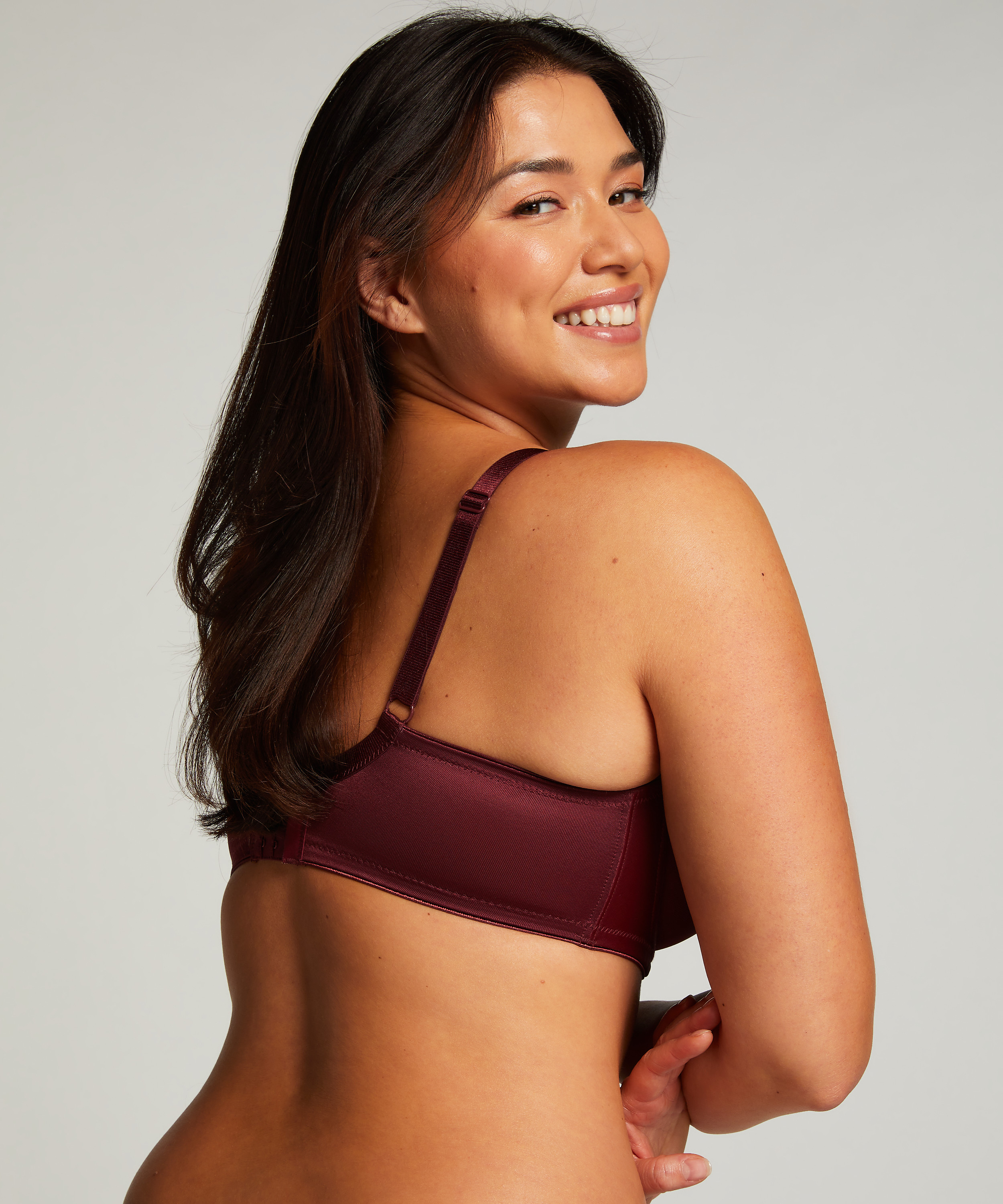 Soutien-gorge à armatures non-préformé minimiseur Nina, Violet, main