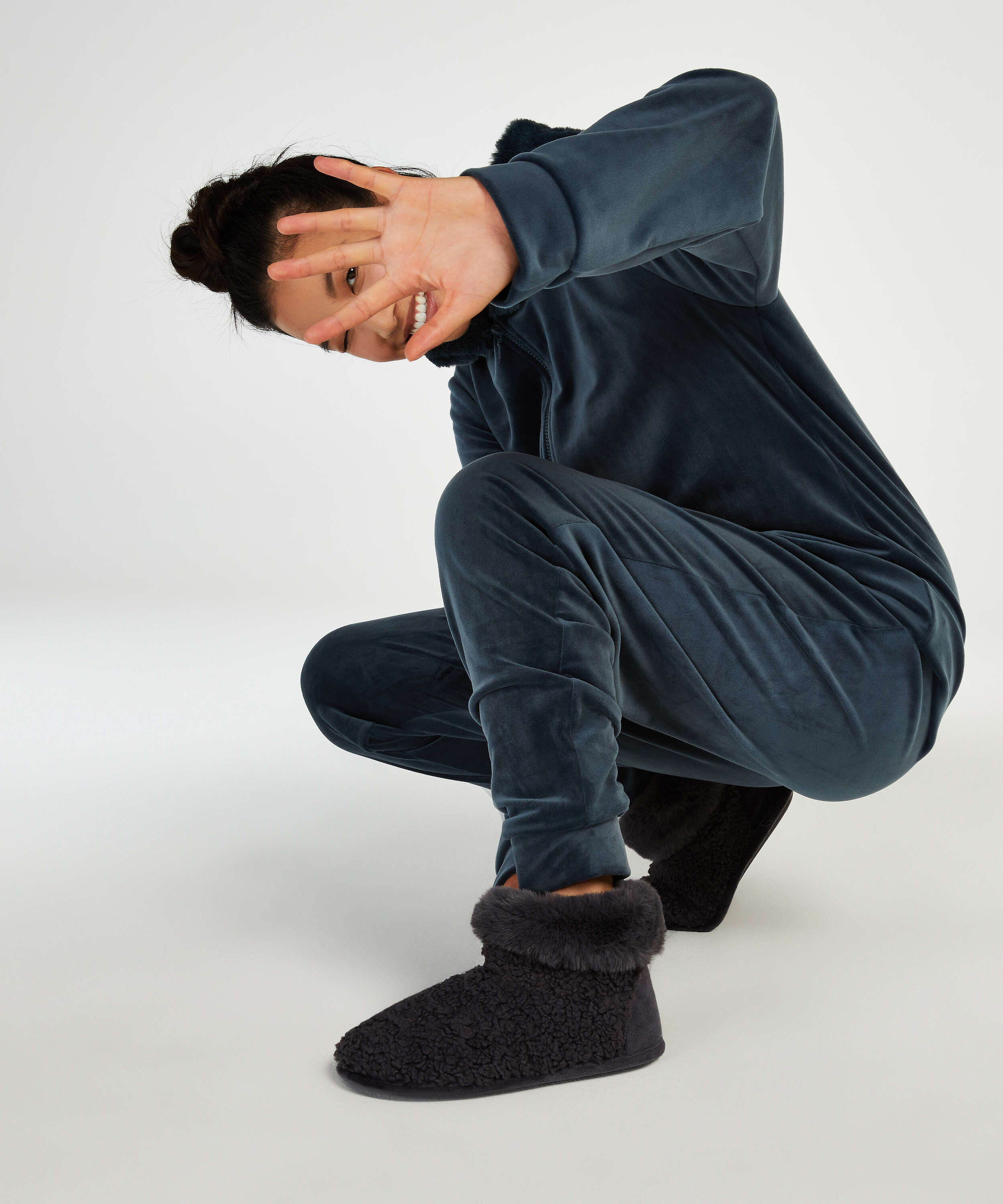 Pantoufles Teddy, Gris, main