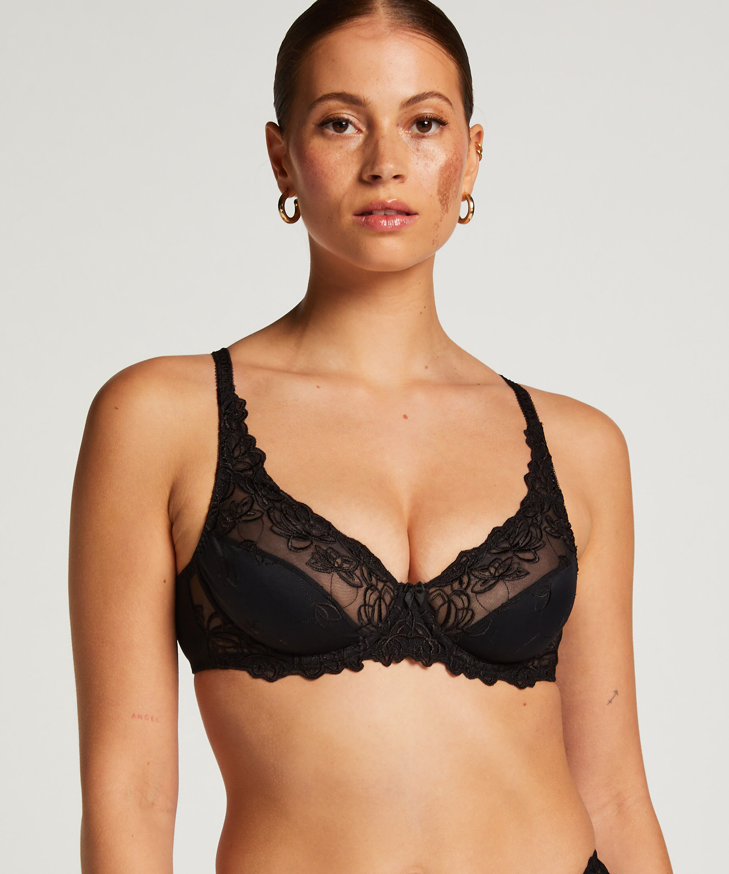 Soutien-gorge &agrave; armatures non-pr&eacute;form&eacute; Diva, Noir