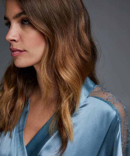 Kimono en dentelle de soie, Bleu
