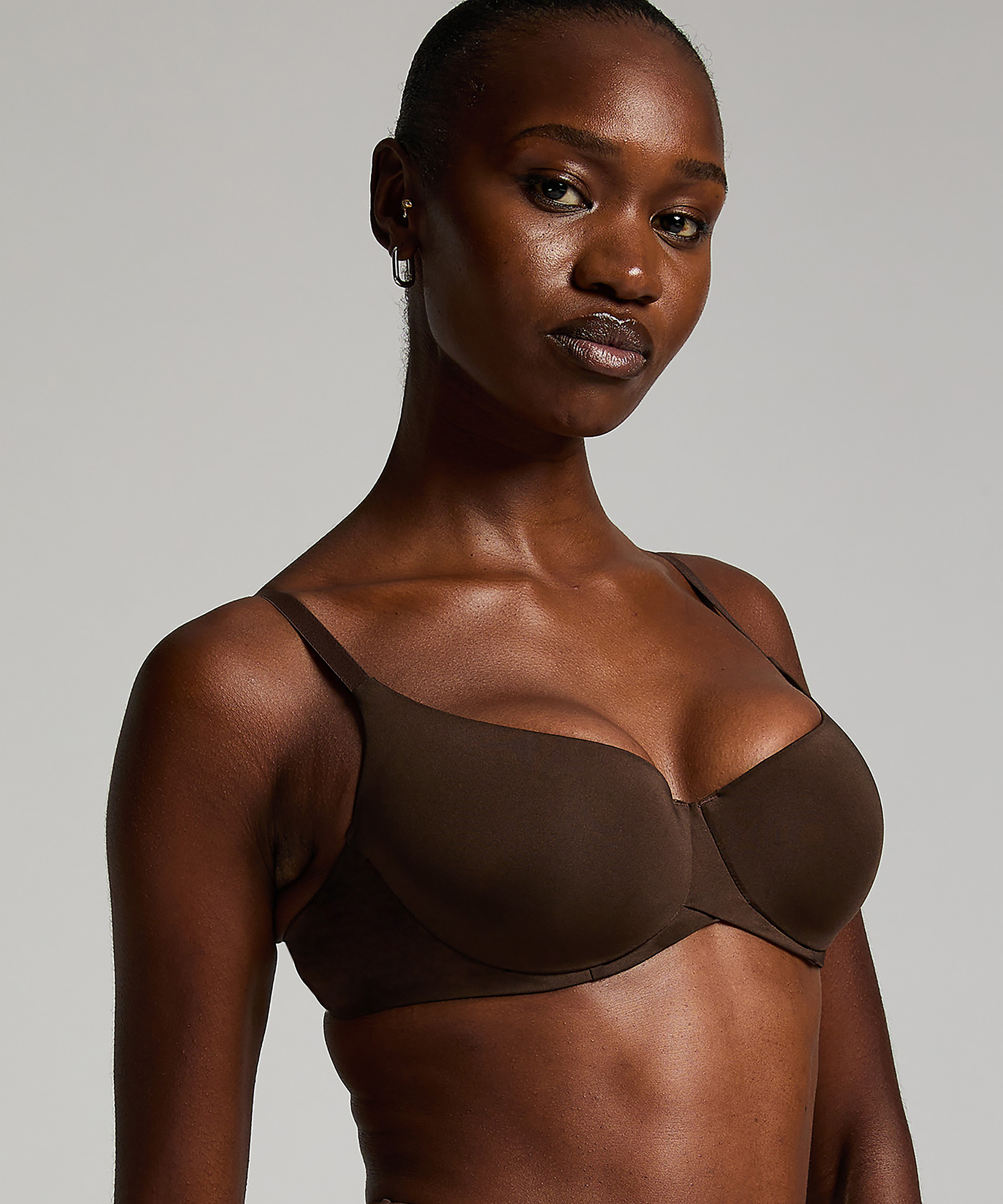 Soutien-gorge à armatures préformé Smooth, Marron, main