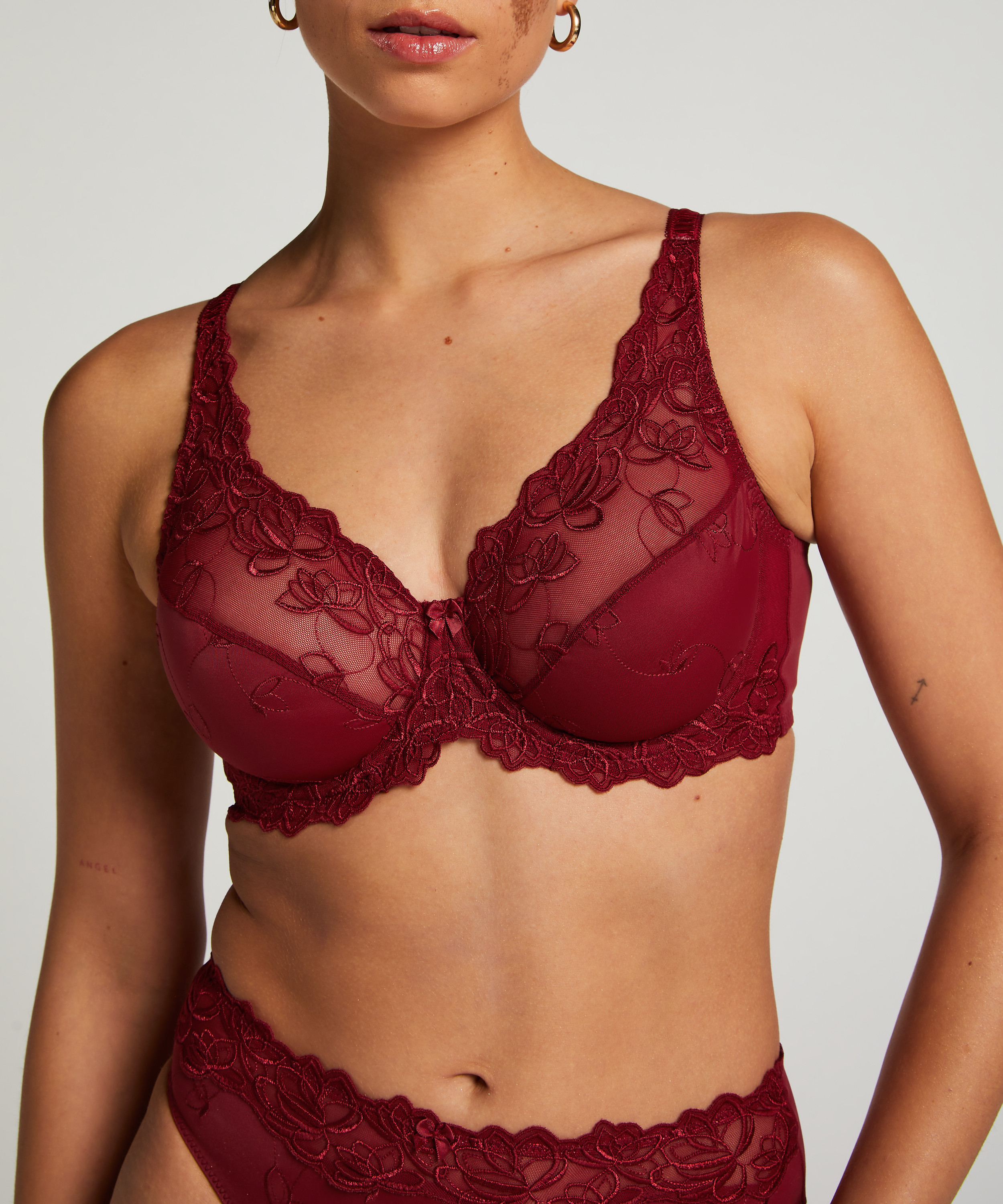 Soutien-gorge à armatures non-préformé Diva, Rouge, main