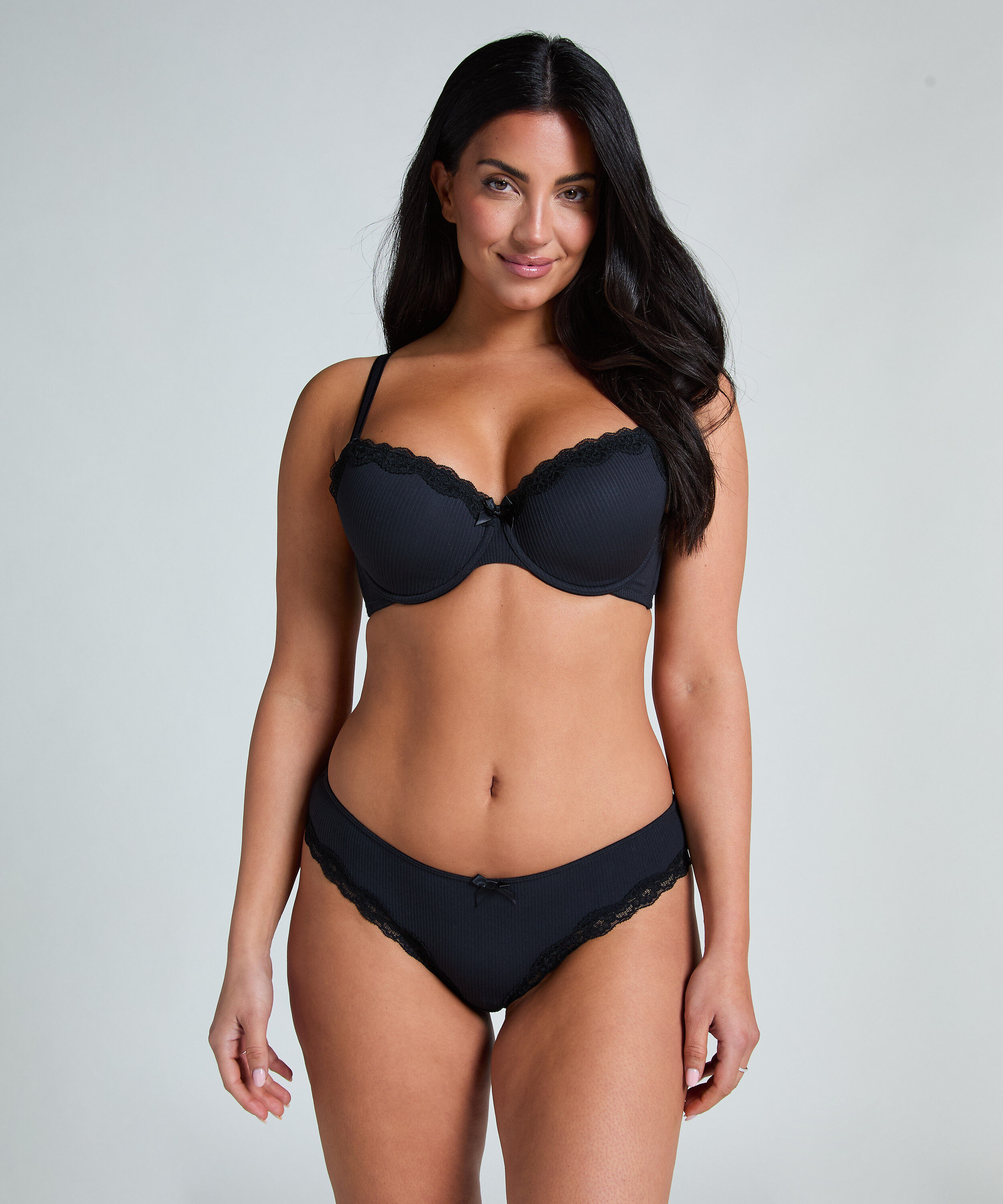 Slip brésilien Lola