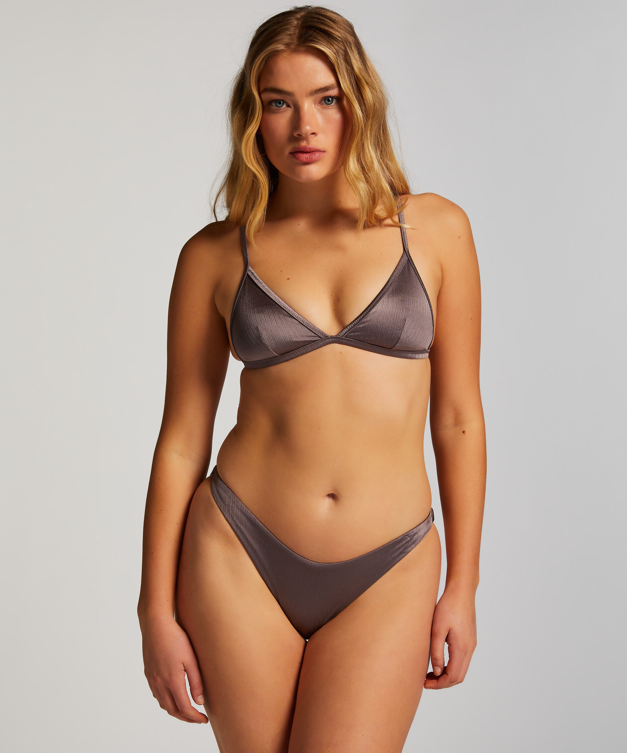 Slip de Bikini Échancrés Luna, Gris Slip de Bikini Échancrés Luna, Gris