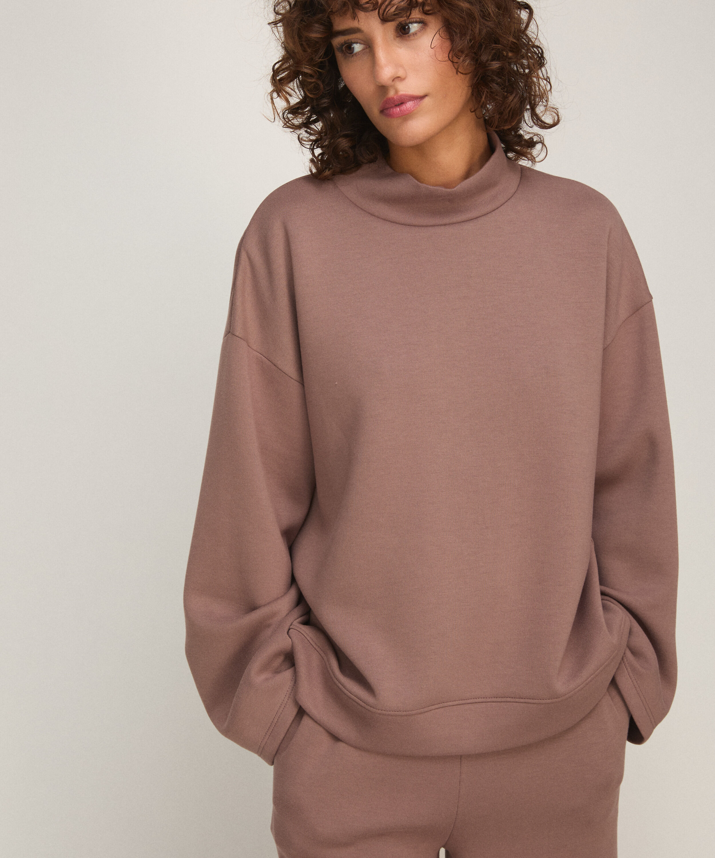 Top en Viscose à Col Montant, Marron Top en Viscose à Col Montant, Marron