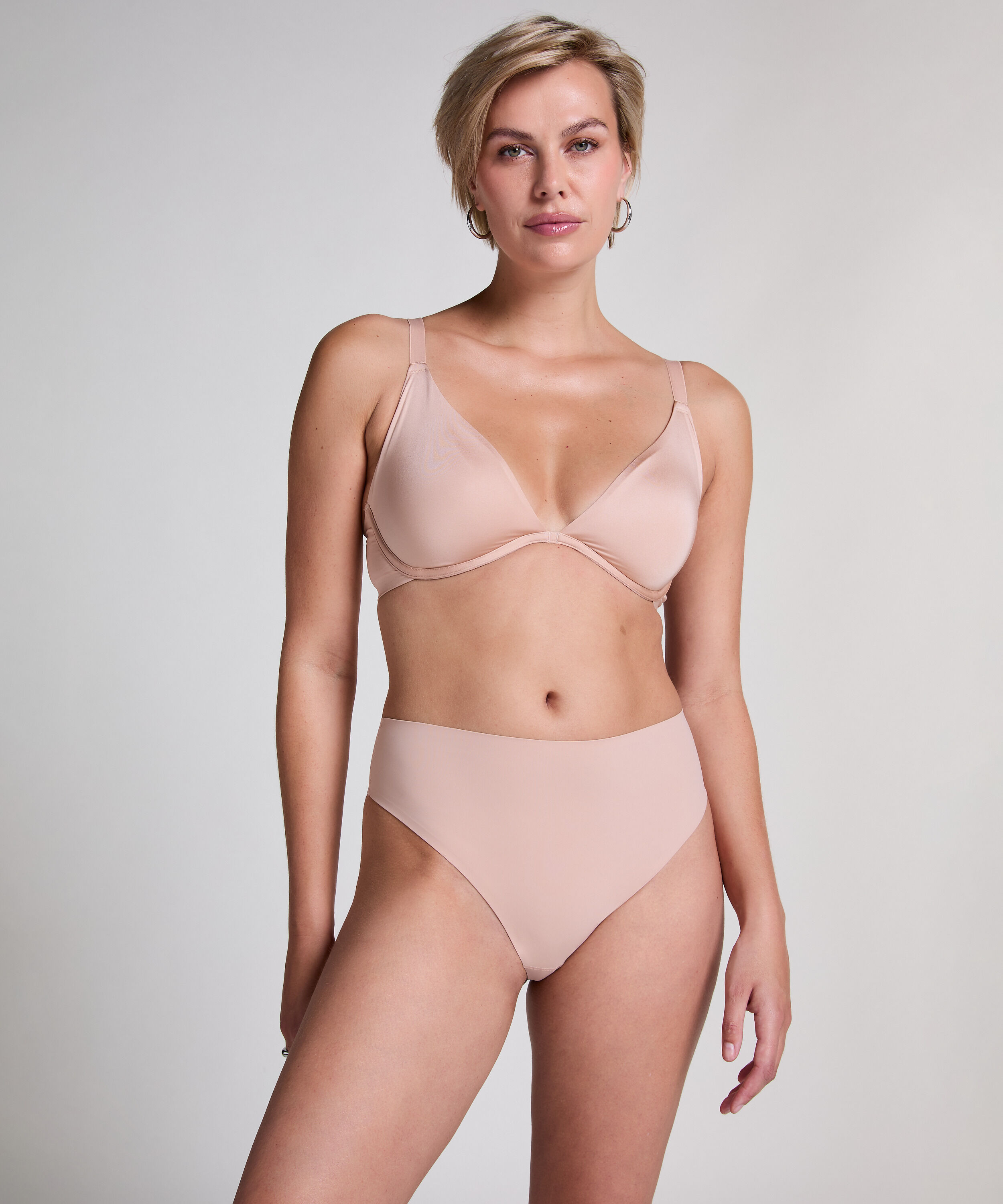 High Waisted Highleg Thong Smooth