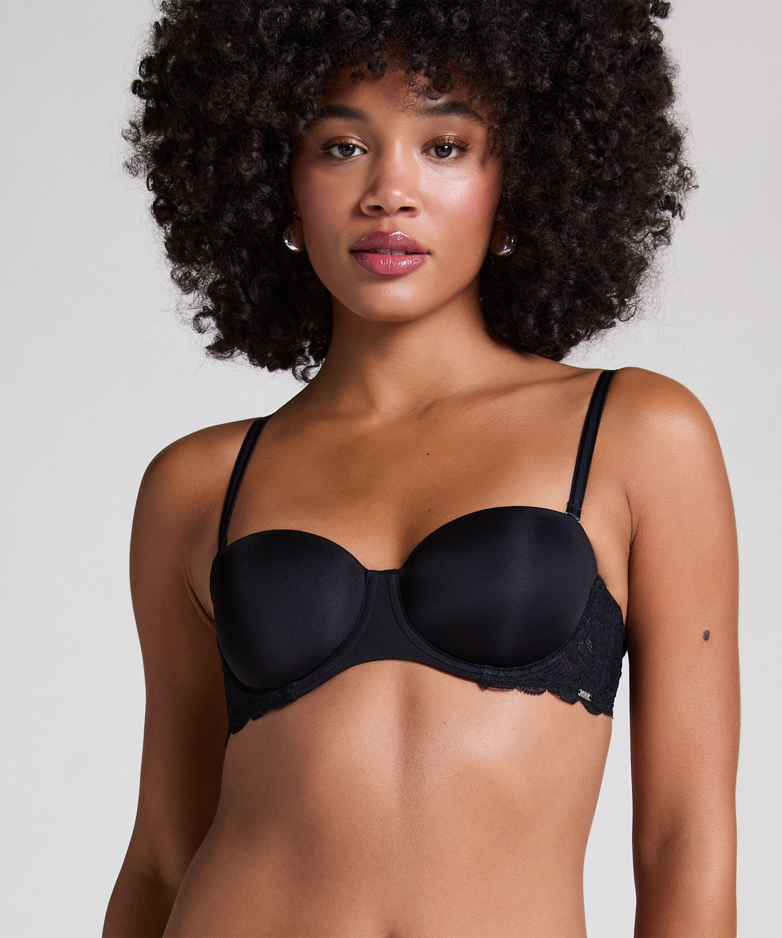 Soutien-gorge à armatures préformé sans bretelles Angie, Noir Soutien-gorge à armatures préformé sans bretelles Angie, Noir