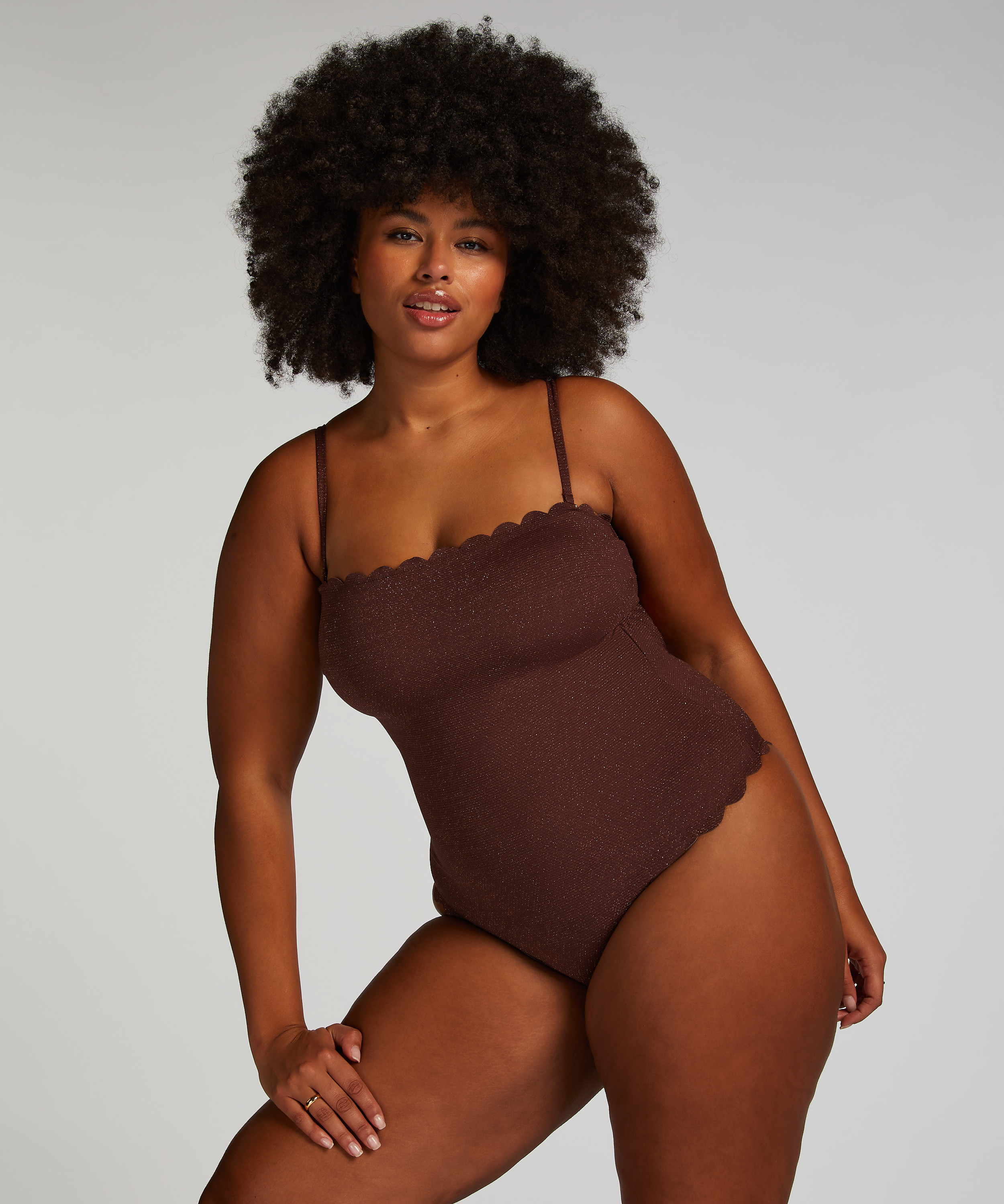 Maillot de bain Bandeau Scallop, marron, main