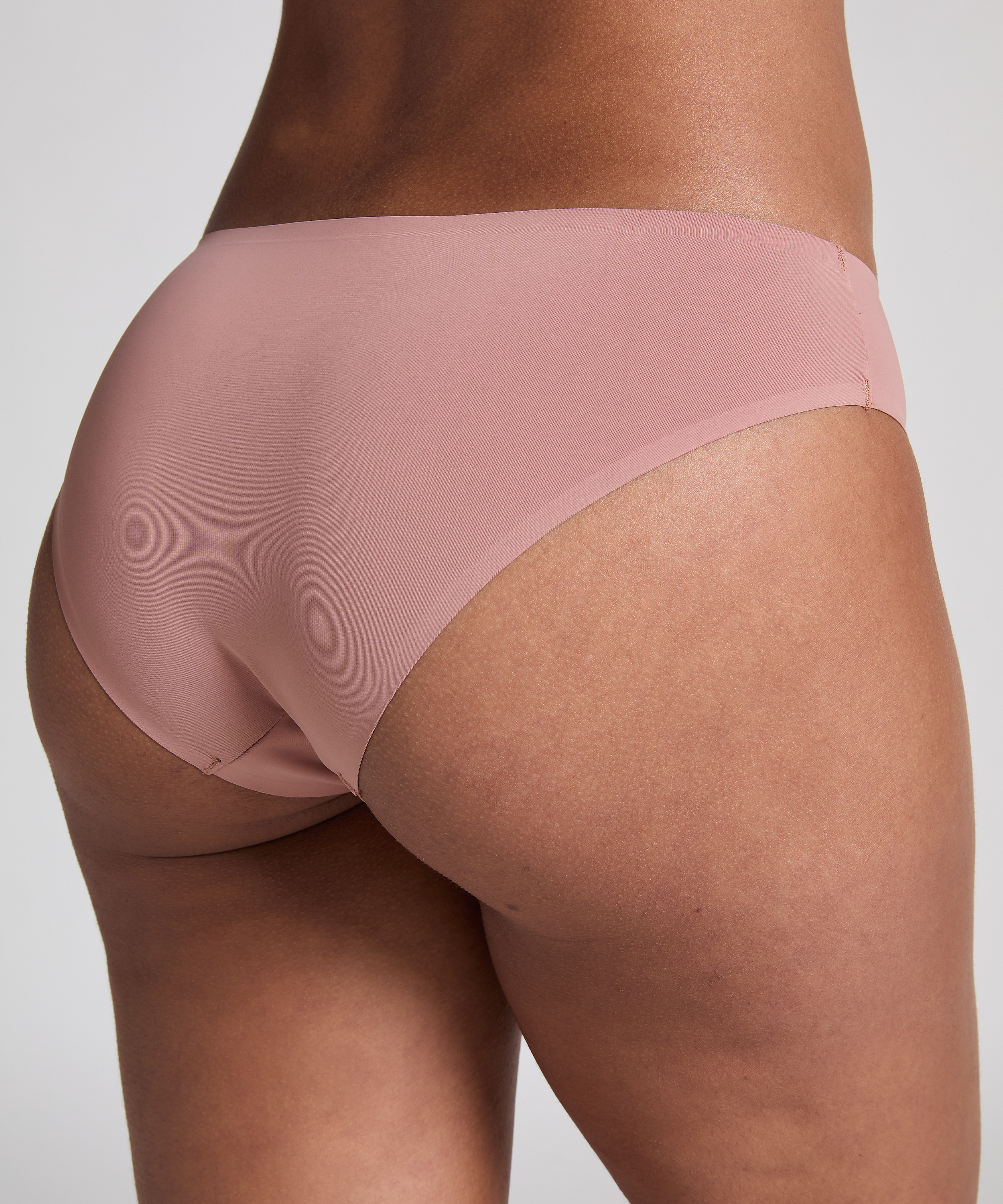 Slip brésilien Invisible, Marron, main