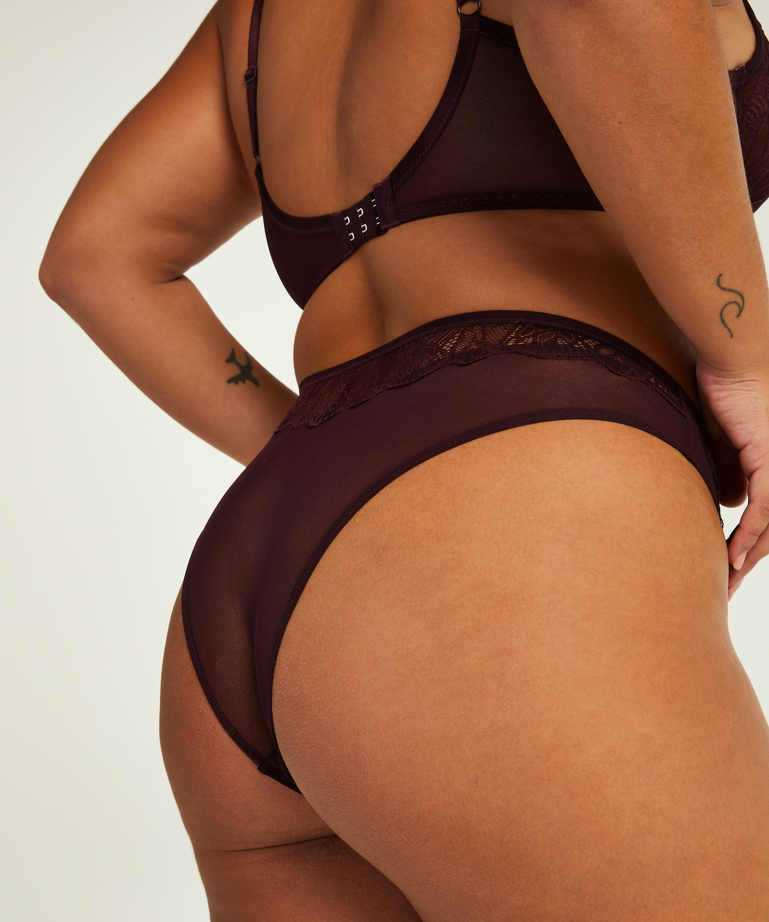 Brésilien taille haute Mel I AM Danielle, Violet, main