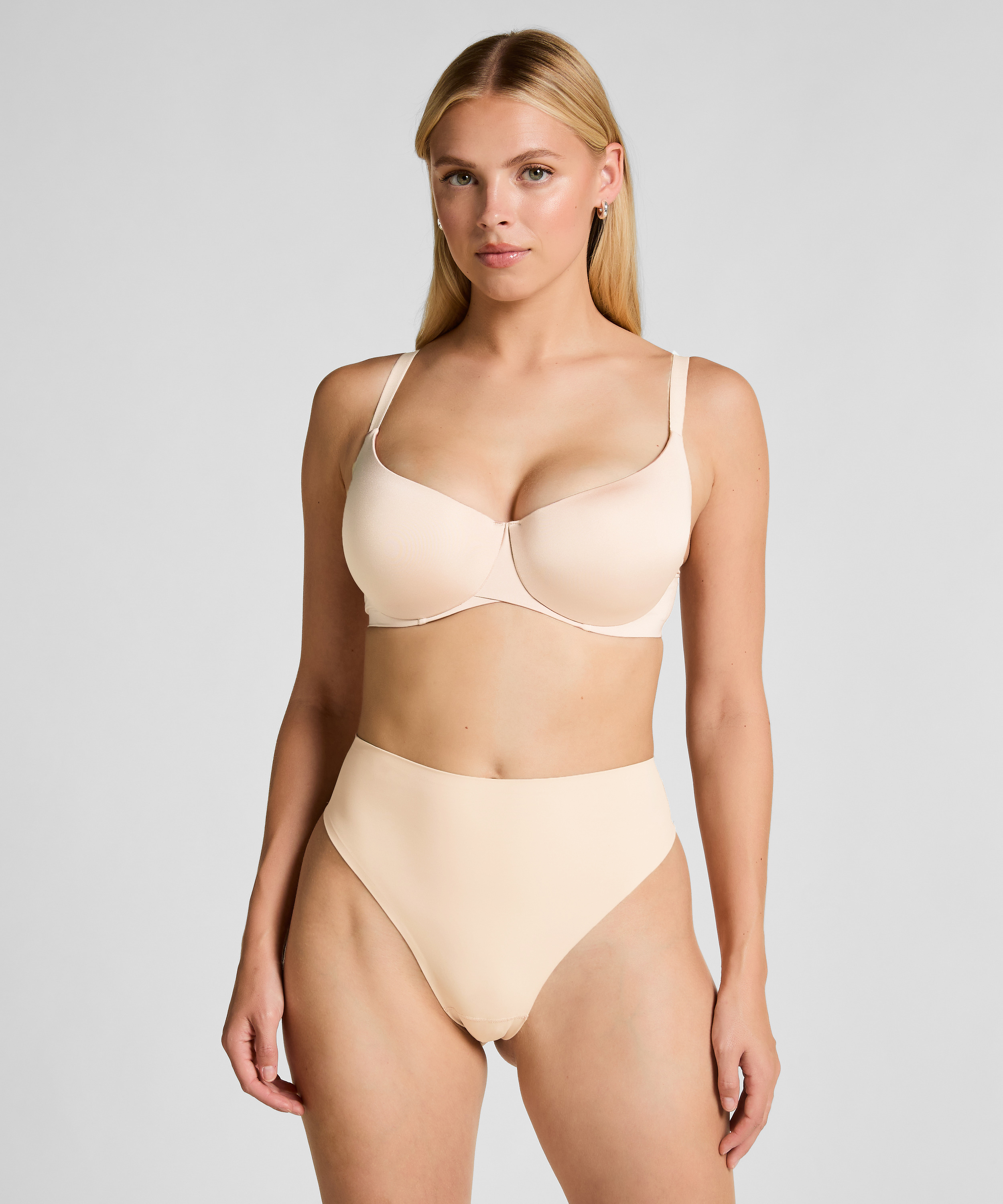 Soutien-gorge à armatures préformé Smooth, Beige, main