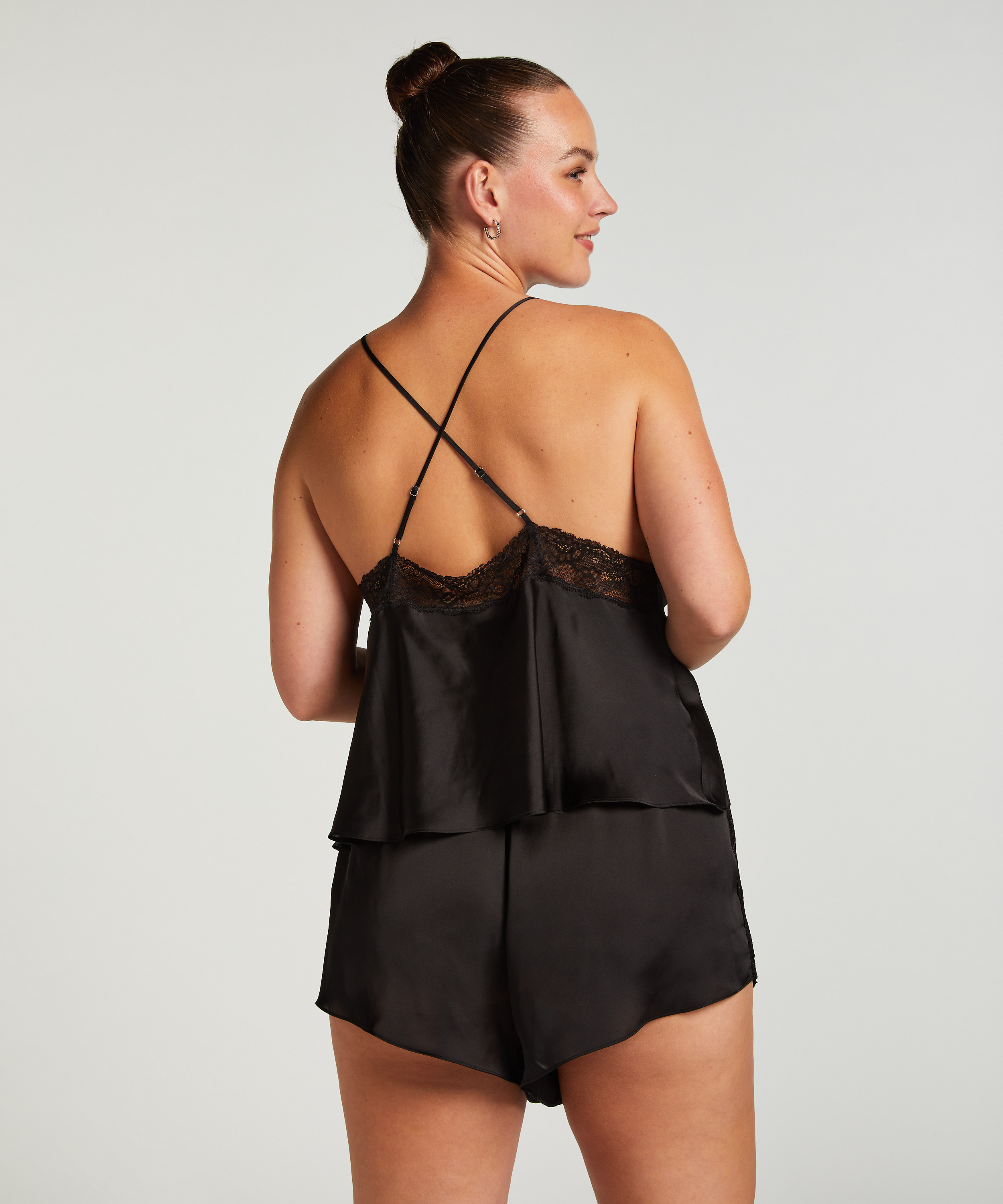 Short de pyjama Satin Marcela, Noir, main