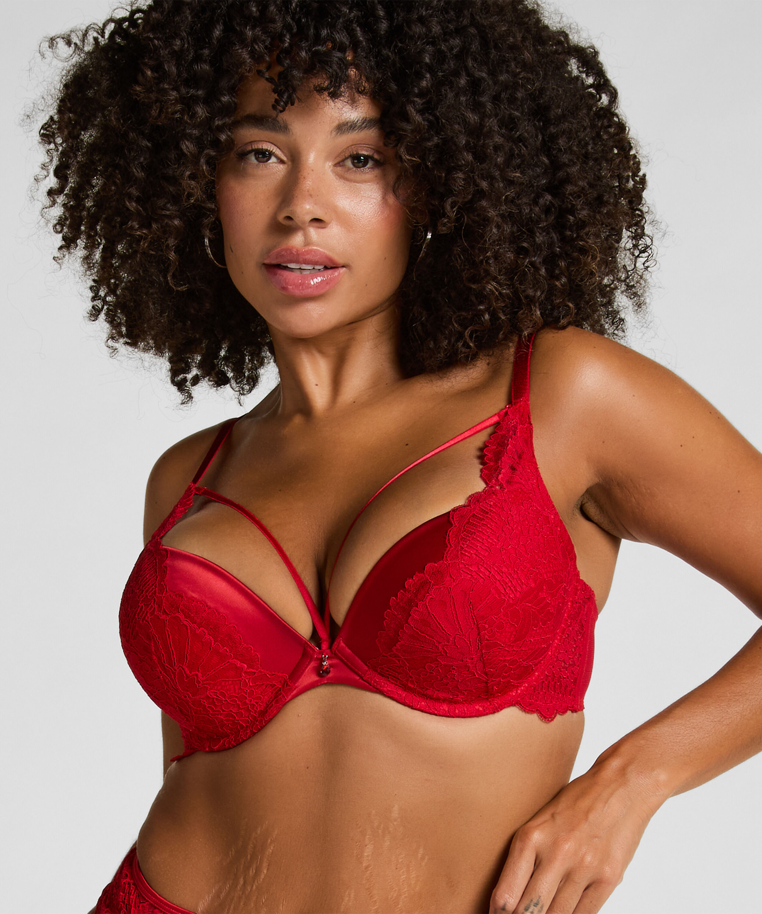 Soutien-gorge &agrave; armatures maximiseur pr&eacute;form&eacute; Whitney, Rouge
