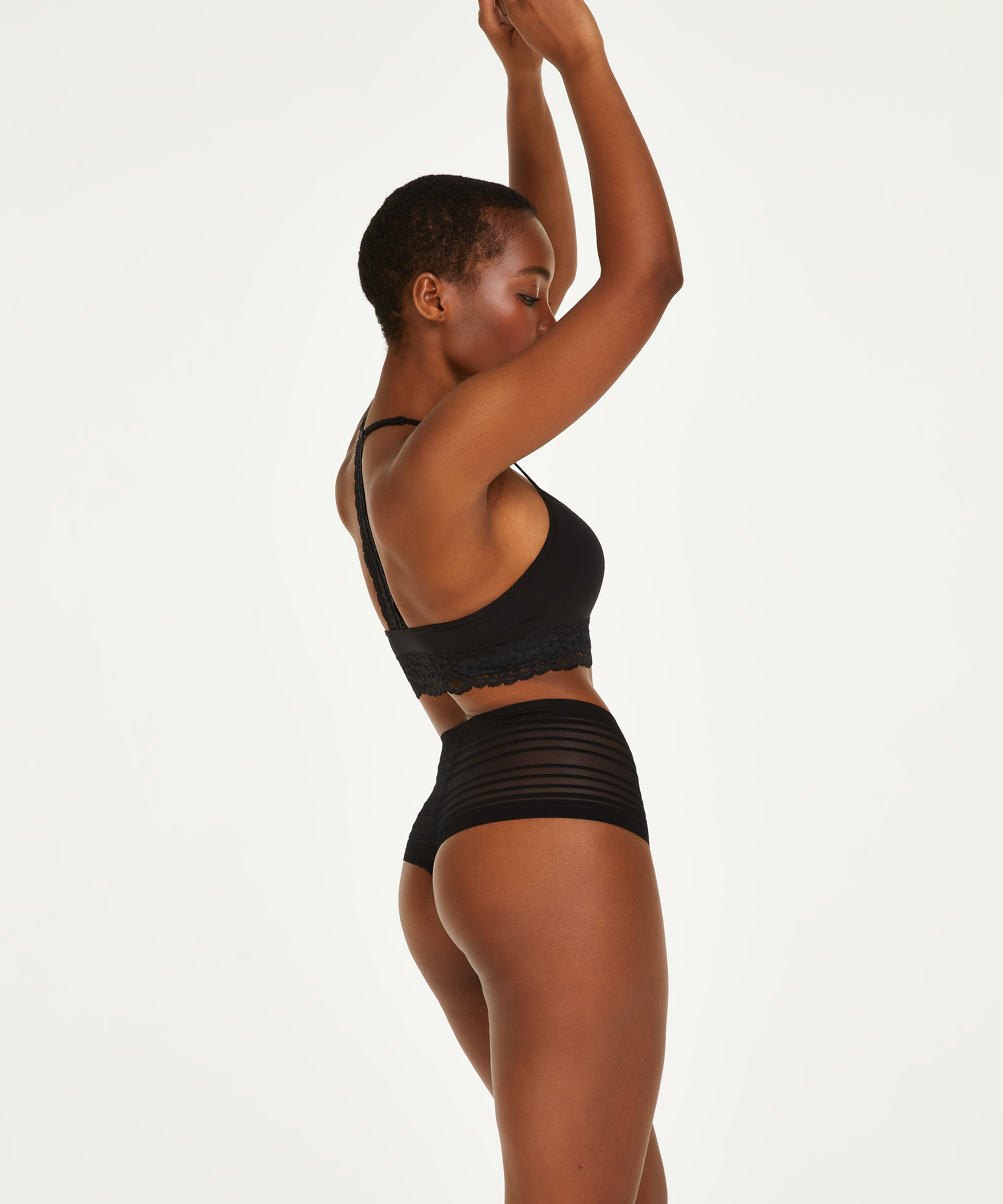 String haut invisible, Noir, main