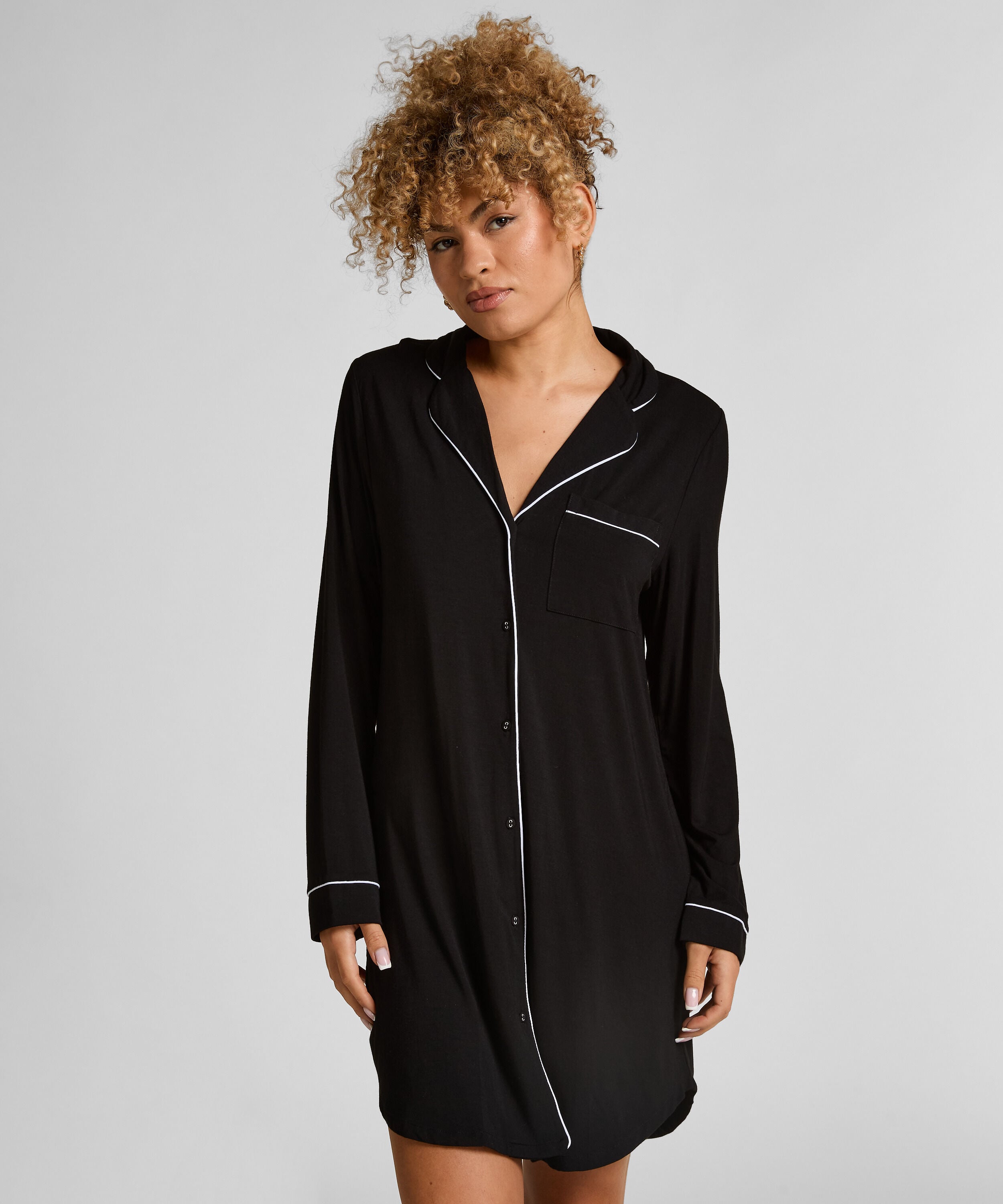 Robe-chemise à manches longues en jersey Essential, Noir