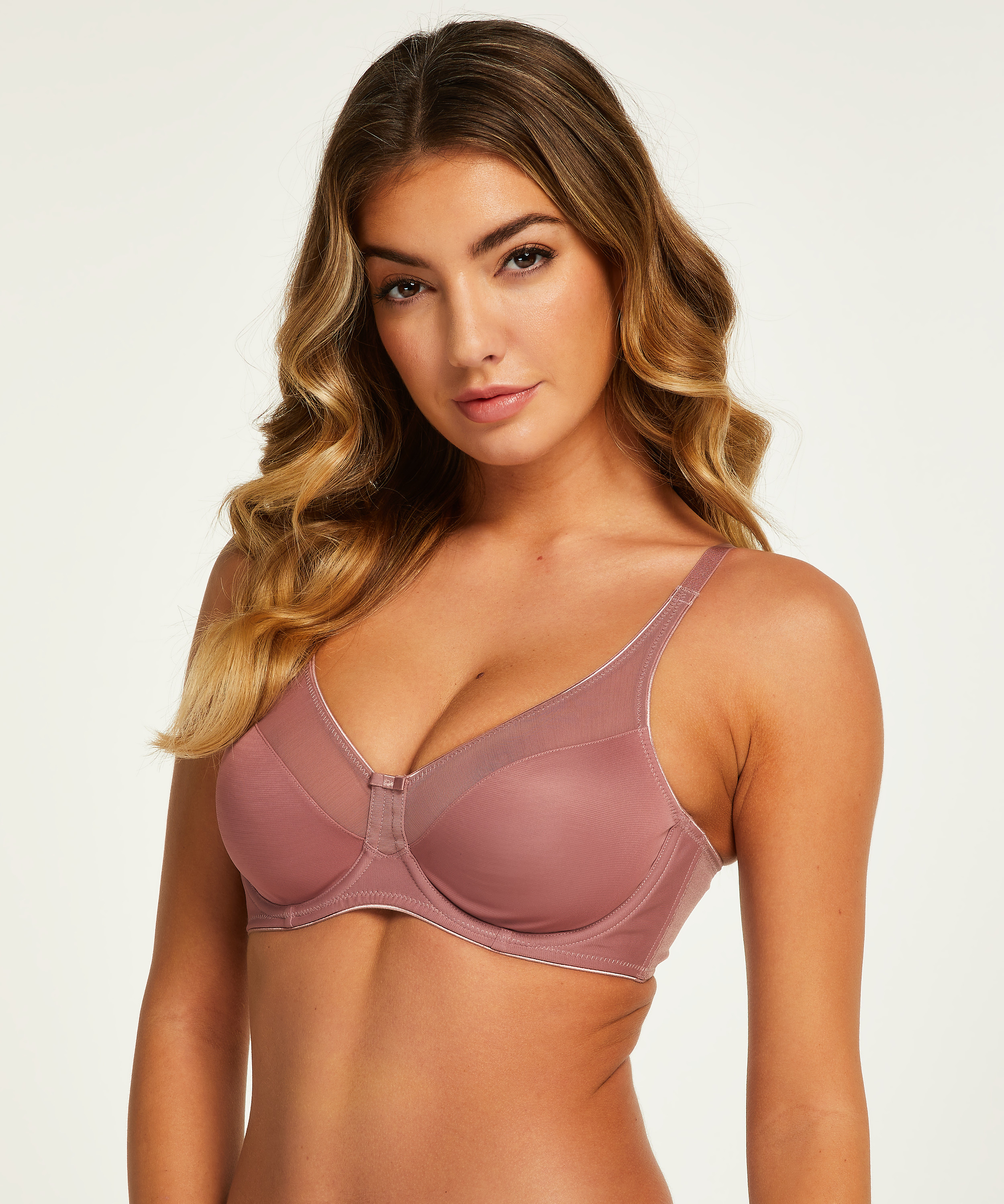 Soutien-gorge à armatures non-préformé minimiseur Nina, Violet, main