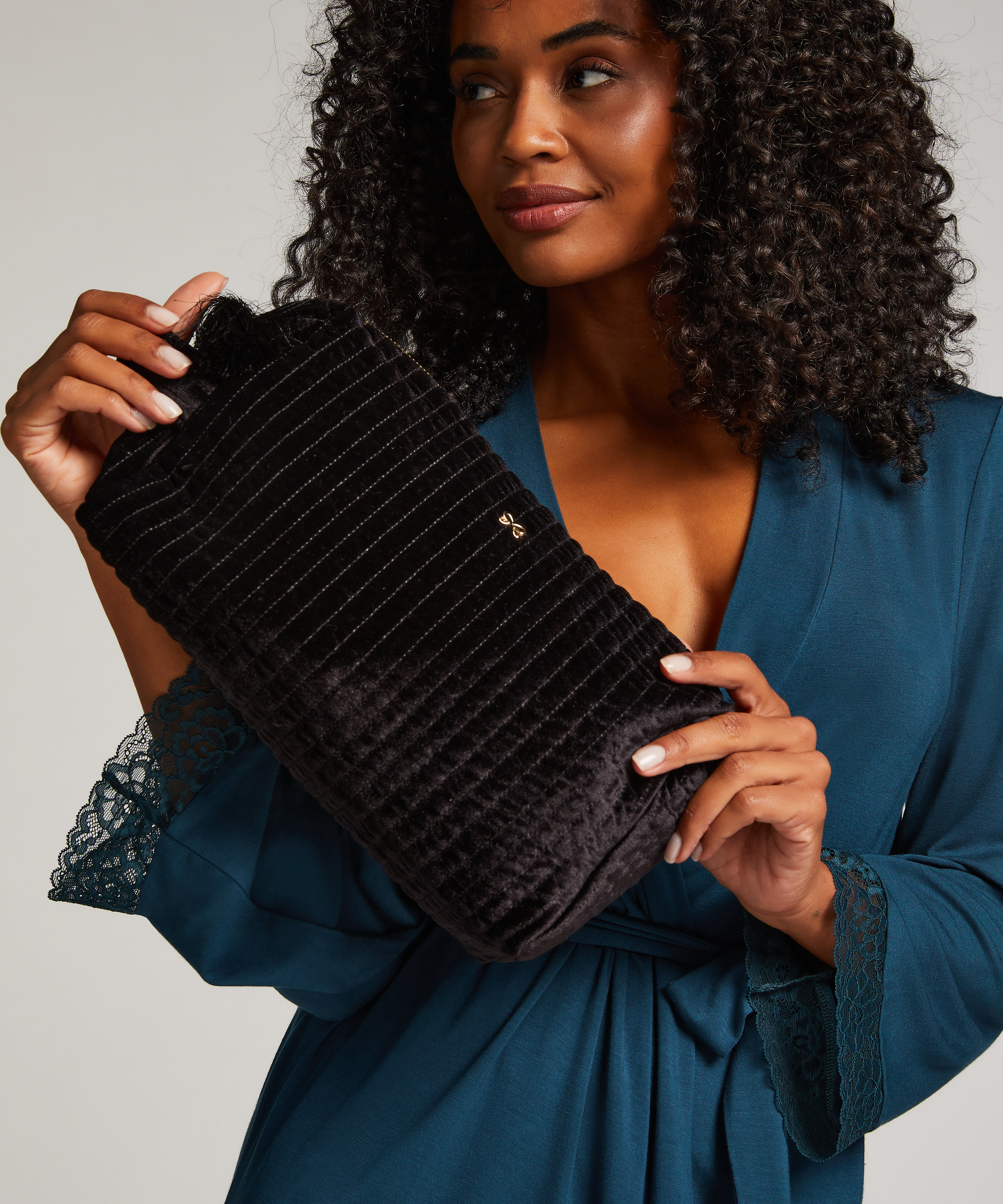 Trousse de maquillage, Noir, main