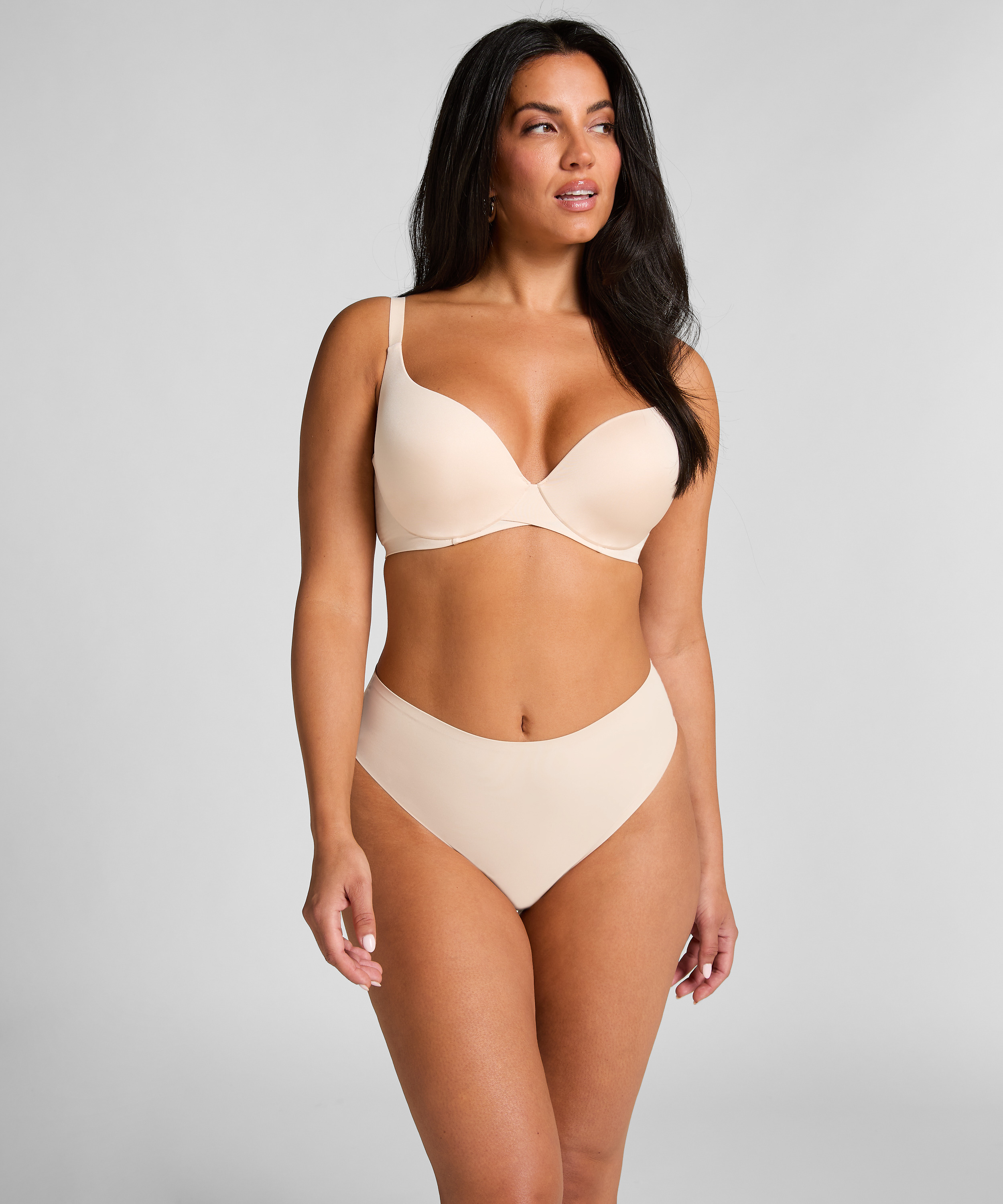 Soutien-gorge à armatures préformé Smooth, Beige, main