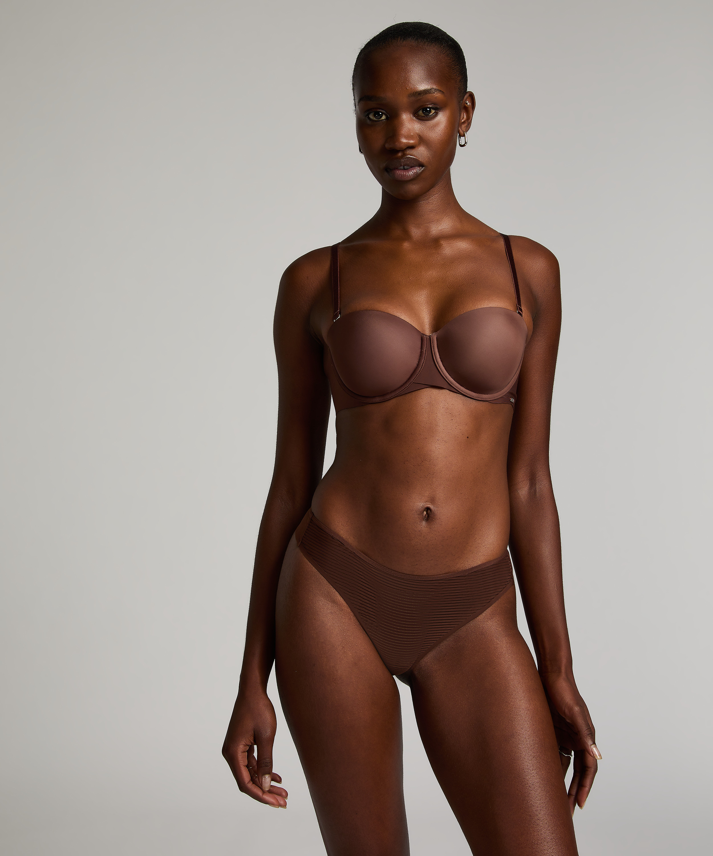 Invisible string Stripe mesh, marron, main