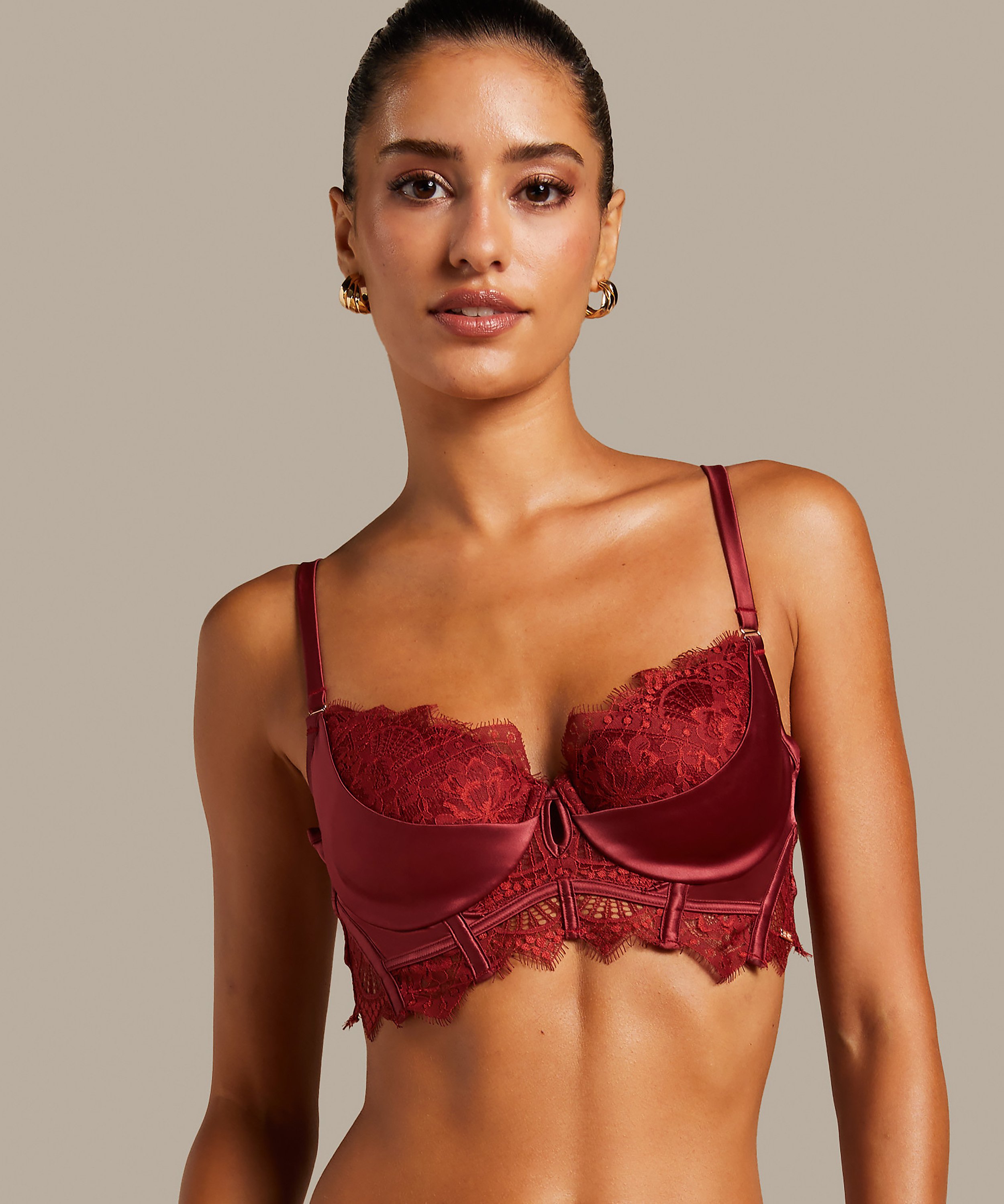 Soutien-gorge à la palangre à armatures préformé Zoé, Rouge, main