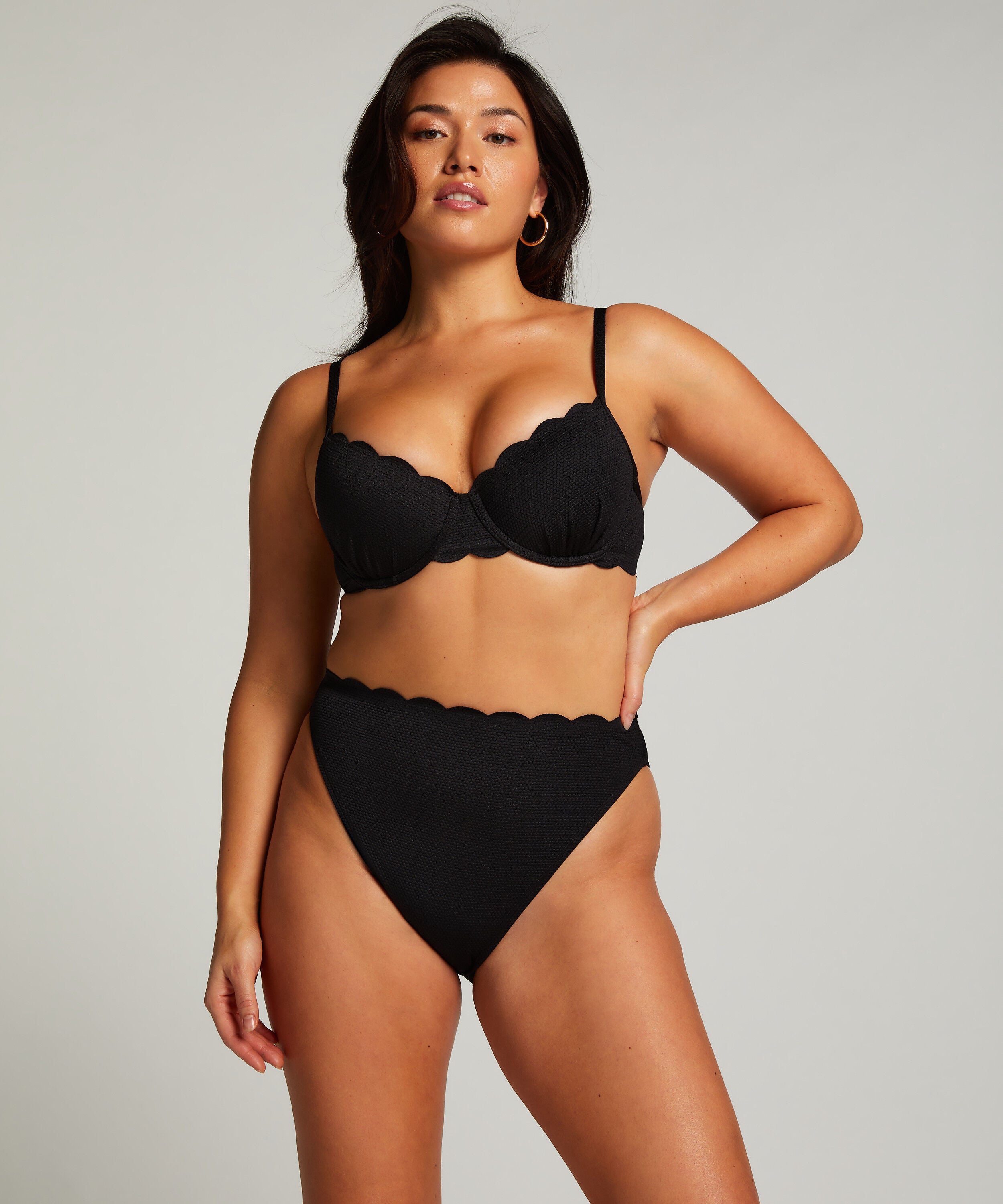 Slip de Bikini Rio Scallop, Noir Slip de Bikini Rio Scallop, Noir