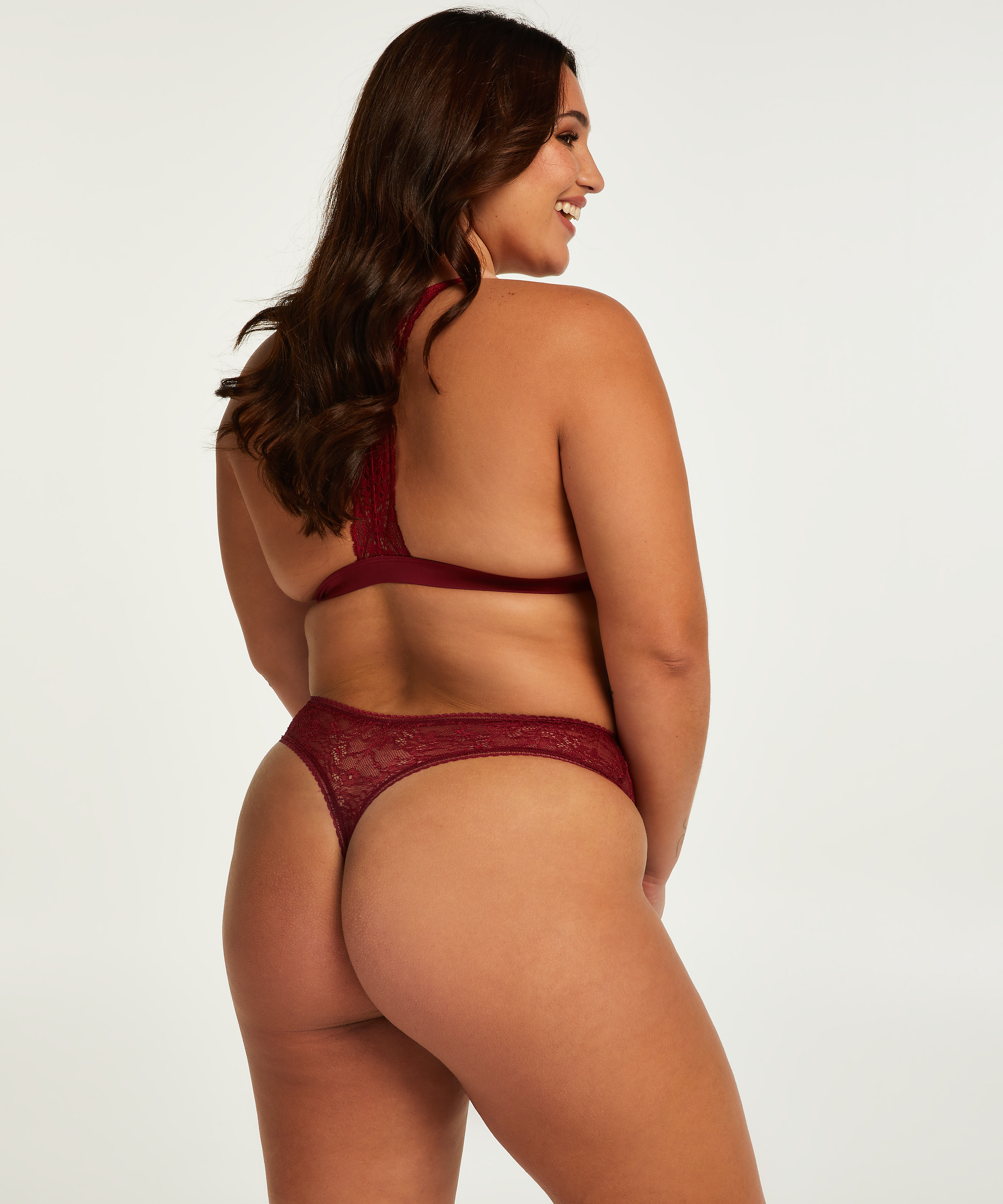 String taille haute Lyla, Rouge, main
