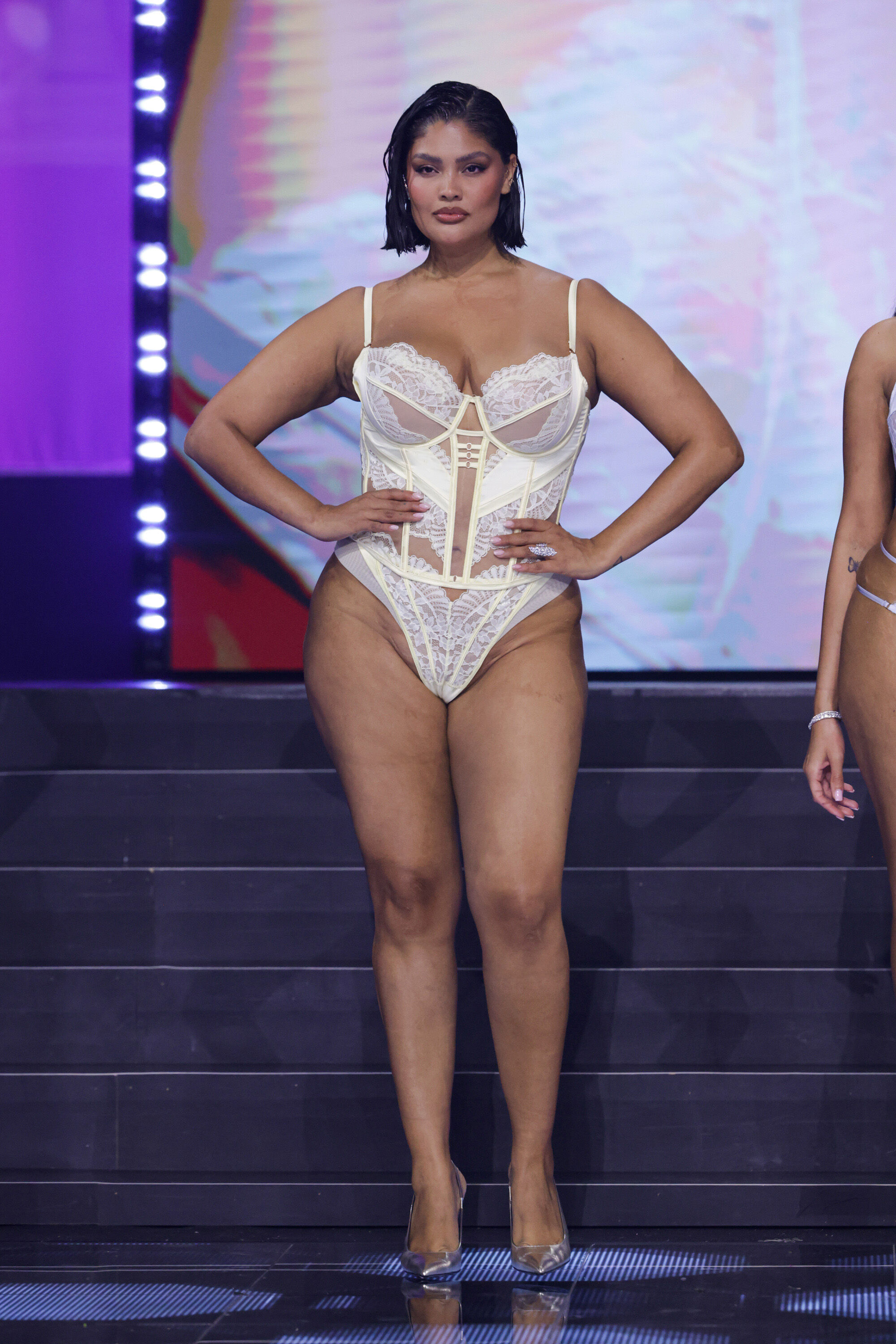 String Almendra, Jaune String Almendra, Jaune