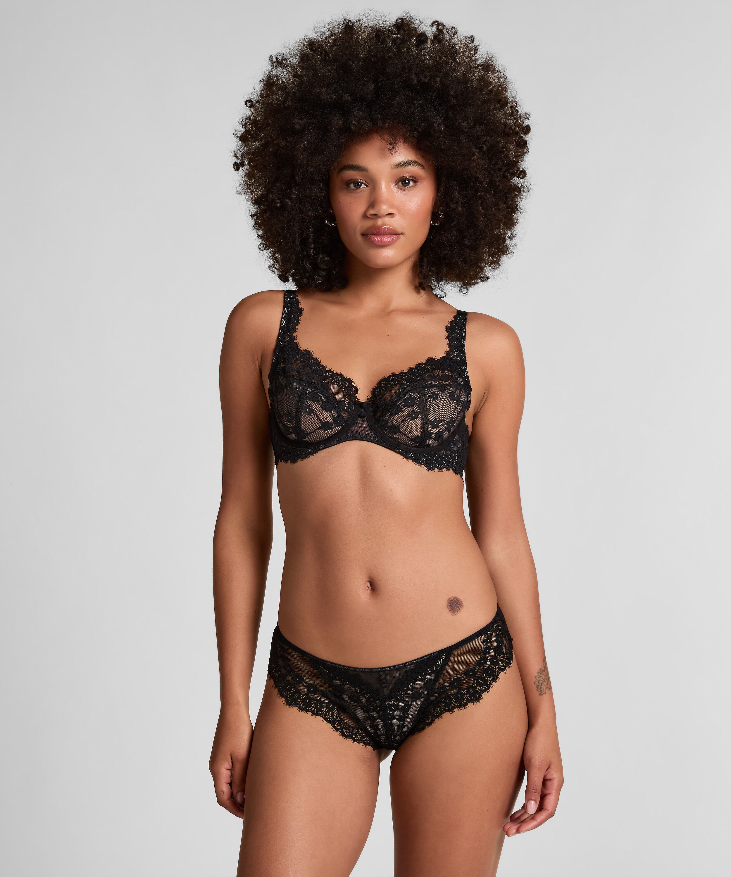 Slip brésilien Daisy, Noir Slip brésilien Daisy, Noir