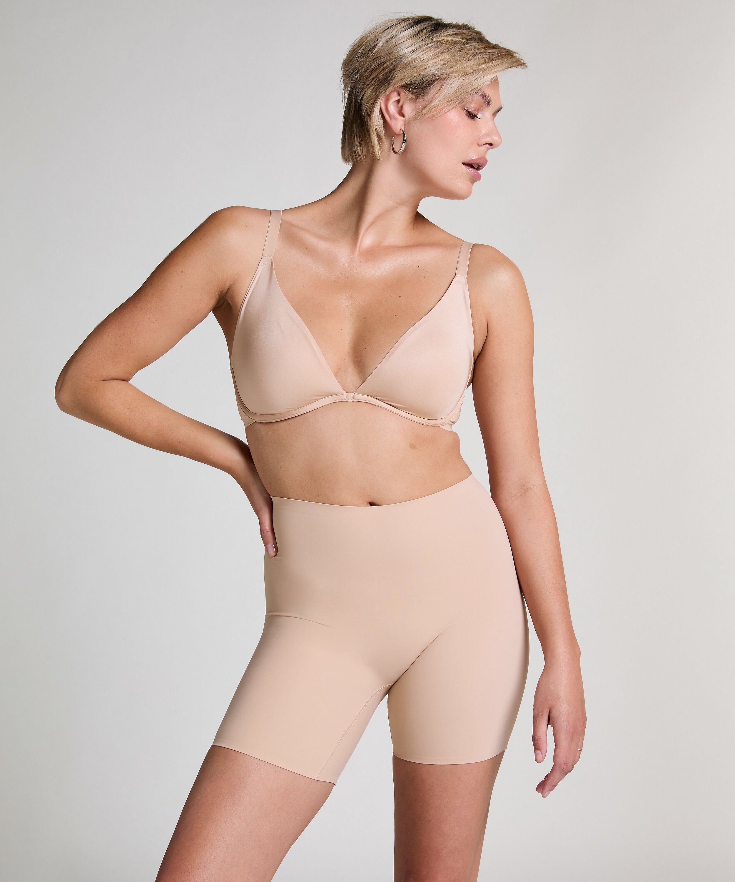 Short Smooth, Beige Short Smooth, Beige
