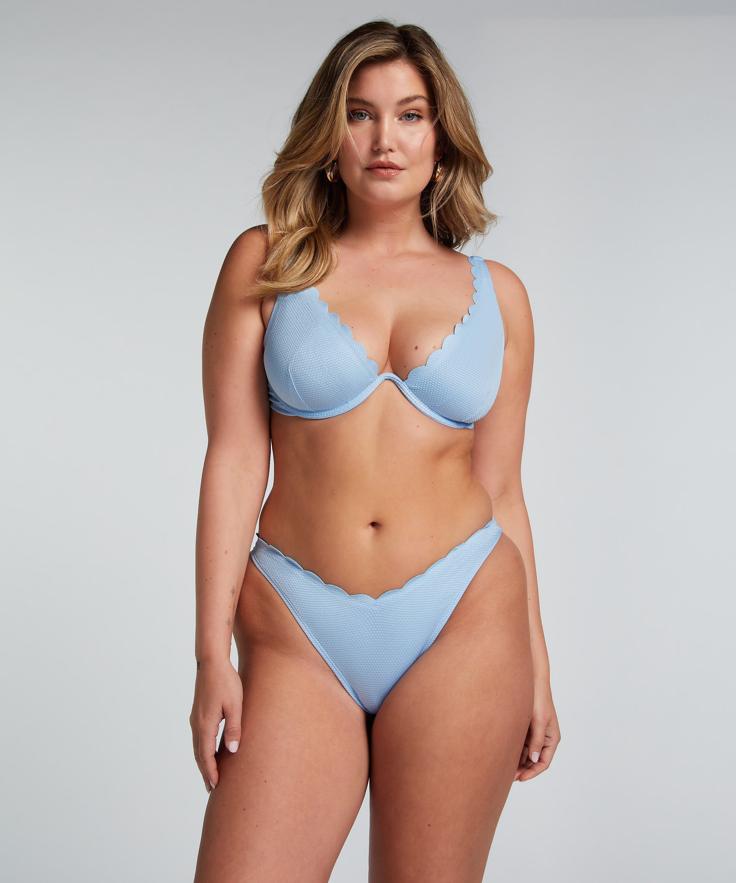 Slip de Bikini Échancrés Scallop, Bleu Slip de Bikini Échancrés Scallop, Bleu